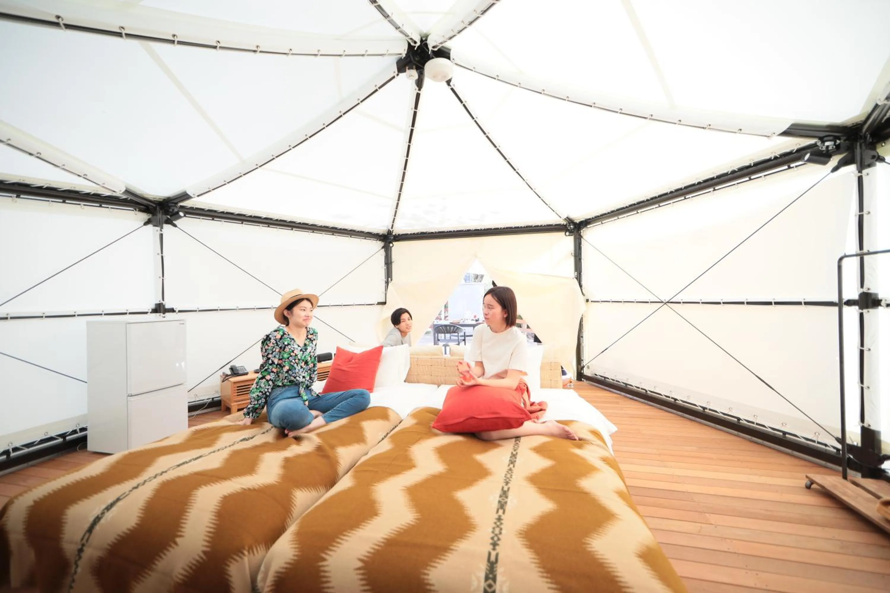 Photo of the whole room, Bed in THE Retreat