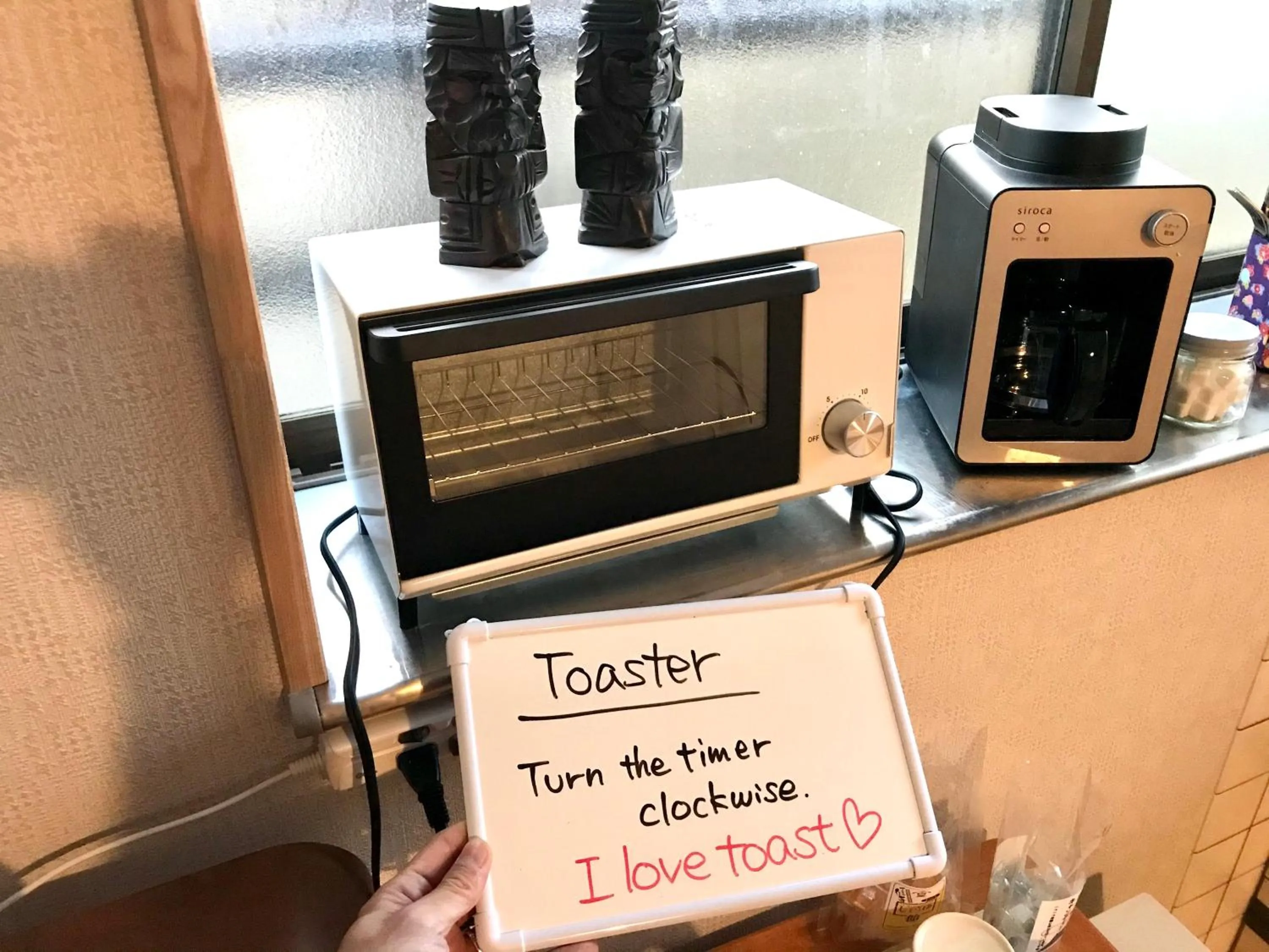 Kitchen or kitchenette in Backpackers Hostel TSUBAMENOYADO