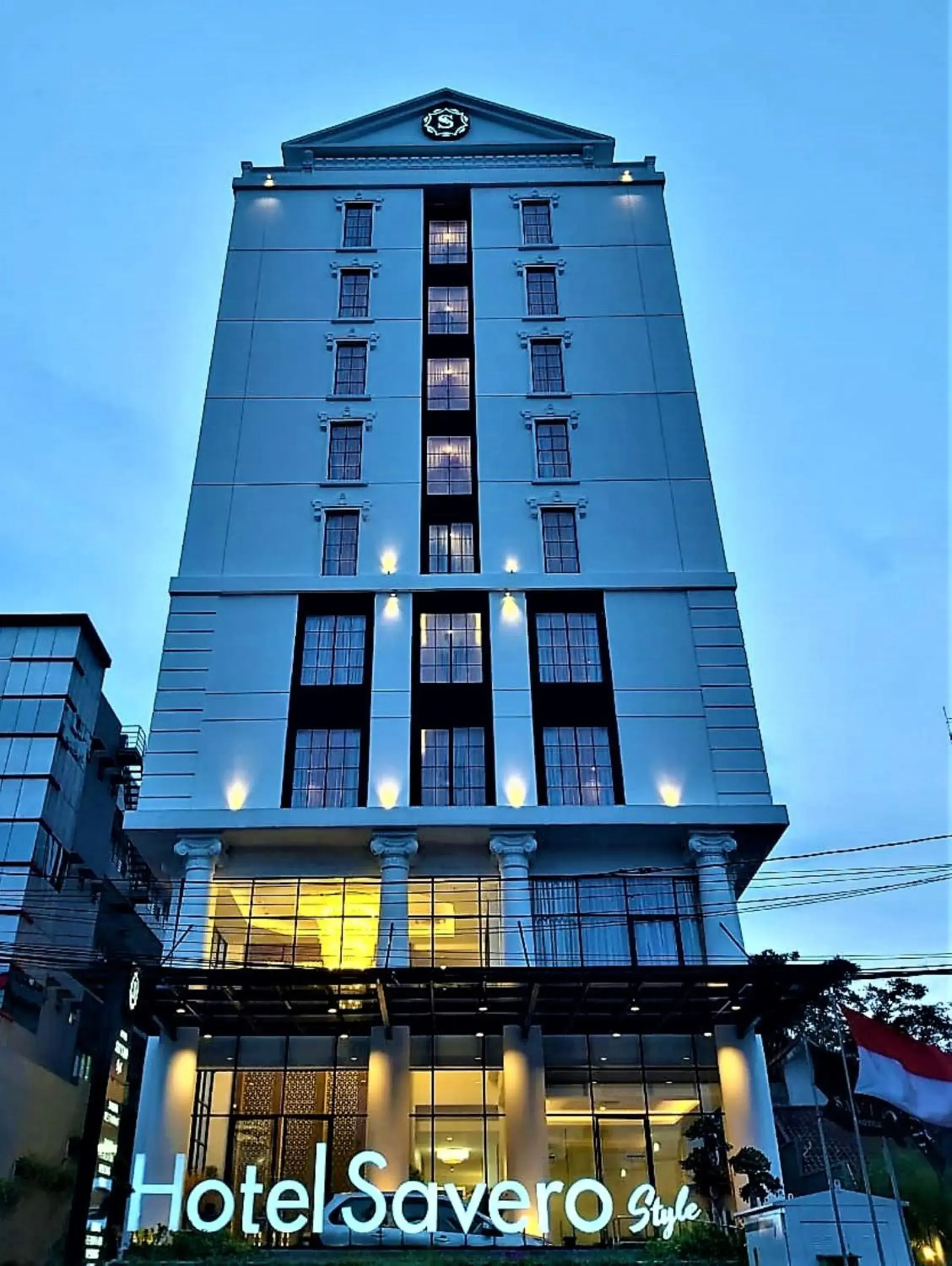Facade/entrance in Savero Style Bogor Facade/entrance in Savero Style Bogor
