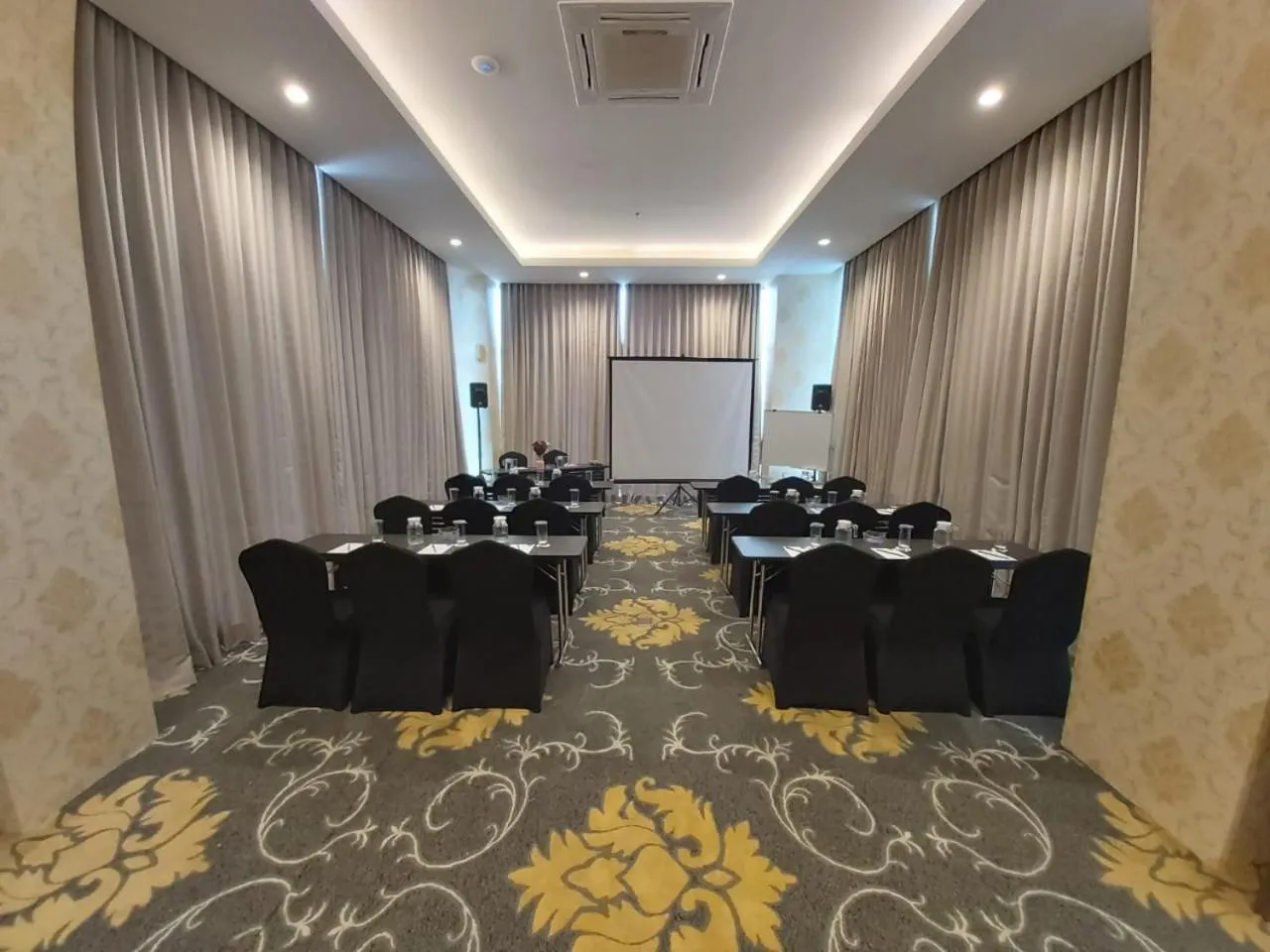 Meeting/conference room in Savero Style Bogor