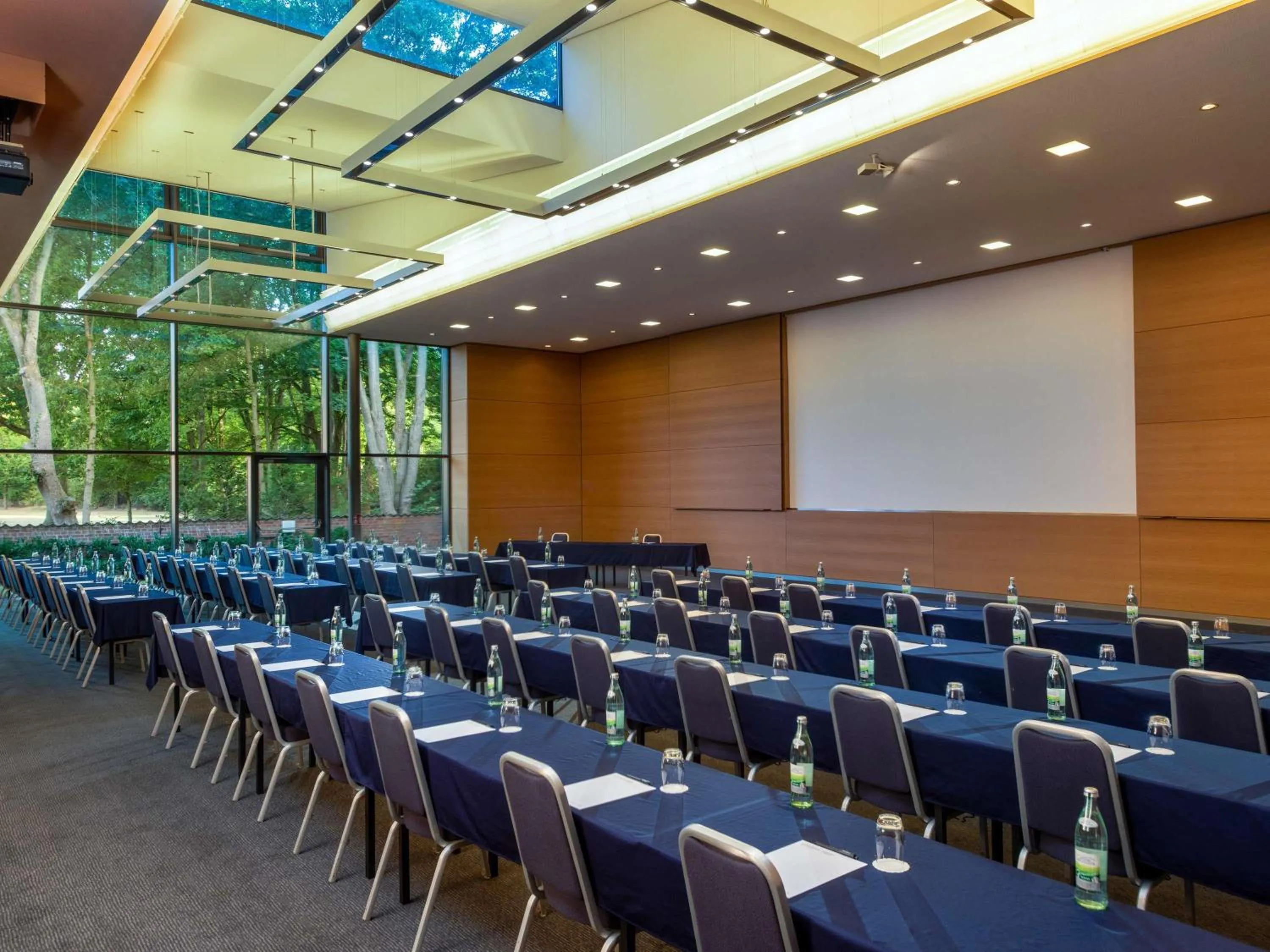 Meeting/conference room in Mövenpick Hotel Münster am Aasee