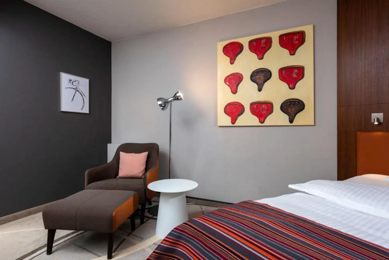 Photo of the whole room, Bed in Mövenpick Hotel Münster am Aasee