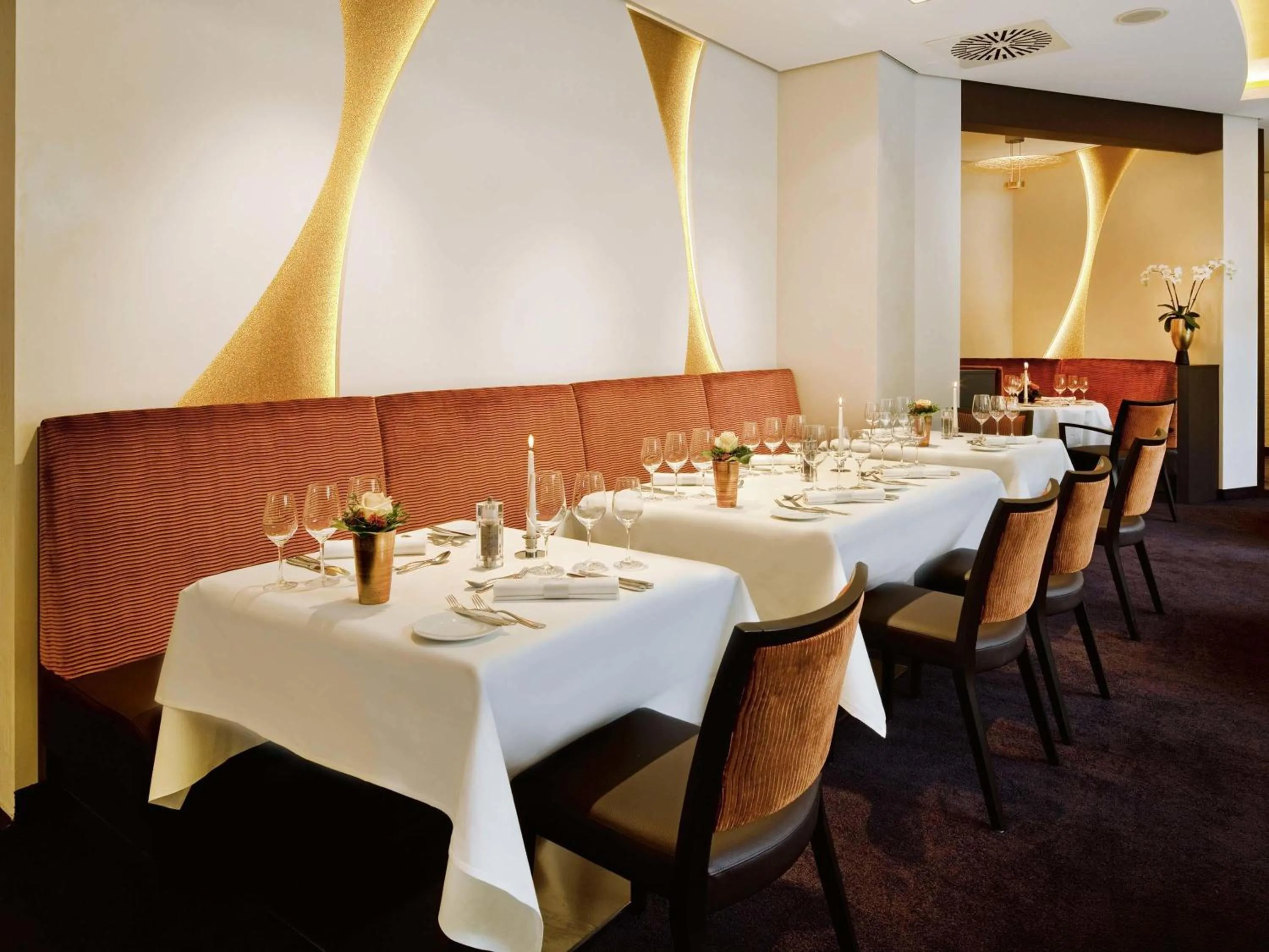 Restaurant/places to eat in Mövenpick Hotel Münster am Aasee