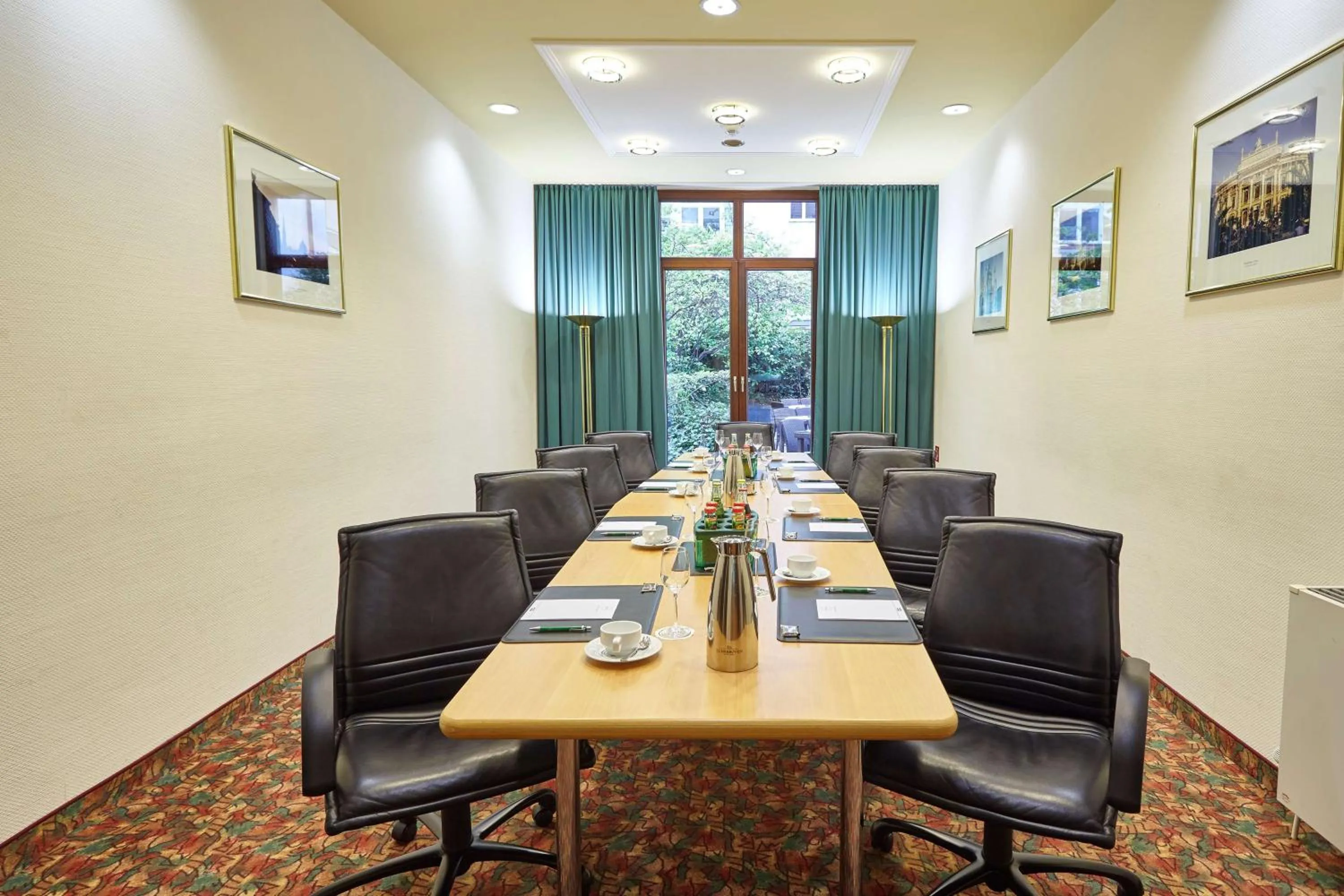 TV and multimedia in Balance Hotel Leipzig Alte Messe