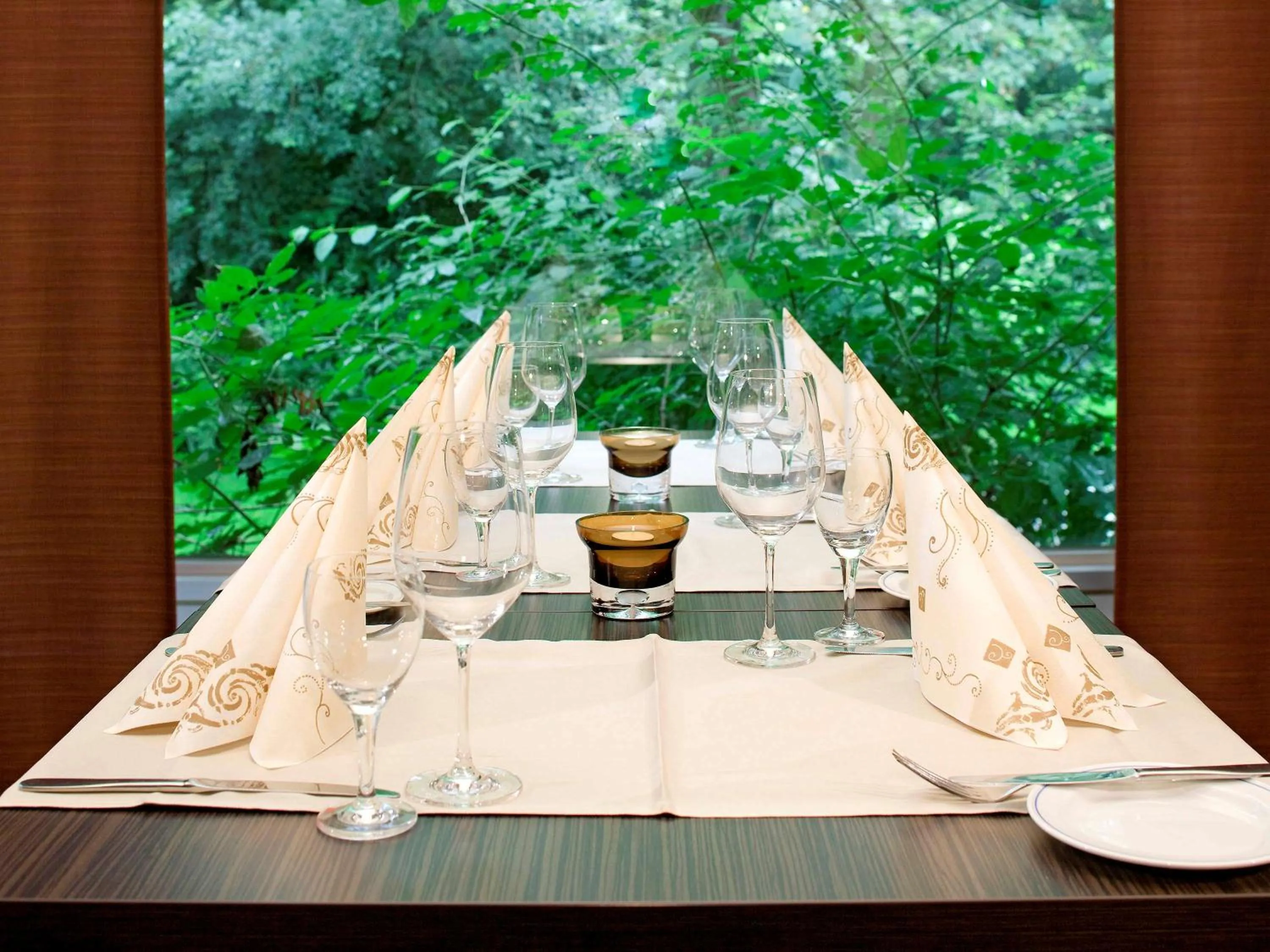 Restaurant/places to eat in Mercure Hotel Düsseldorf Neuss