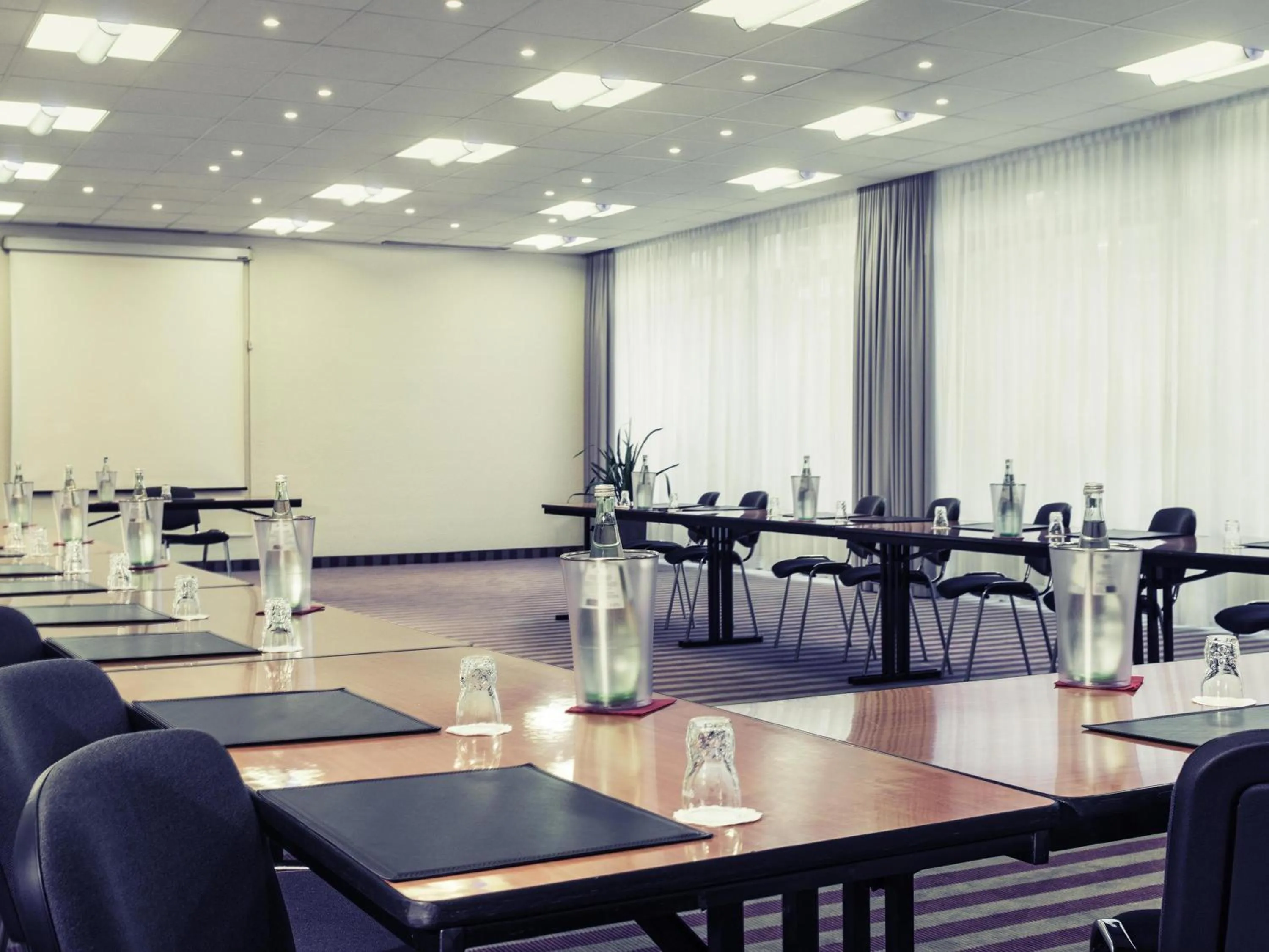 Meeting/conference room in Mercure Hotel Düsseldorf Neuss