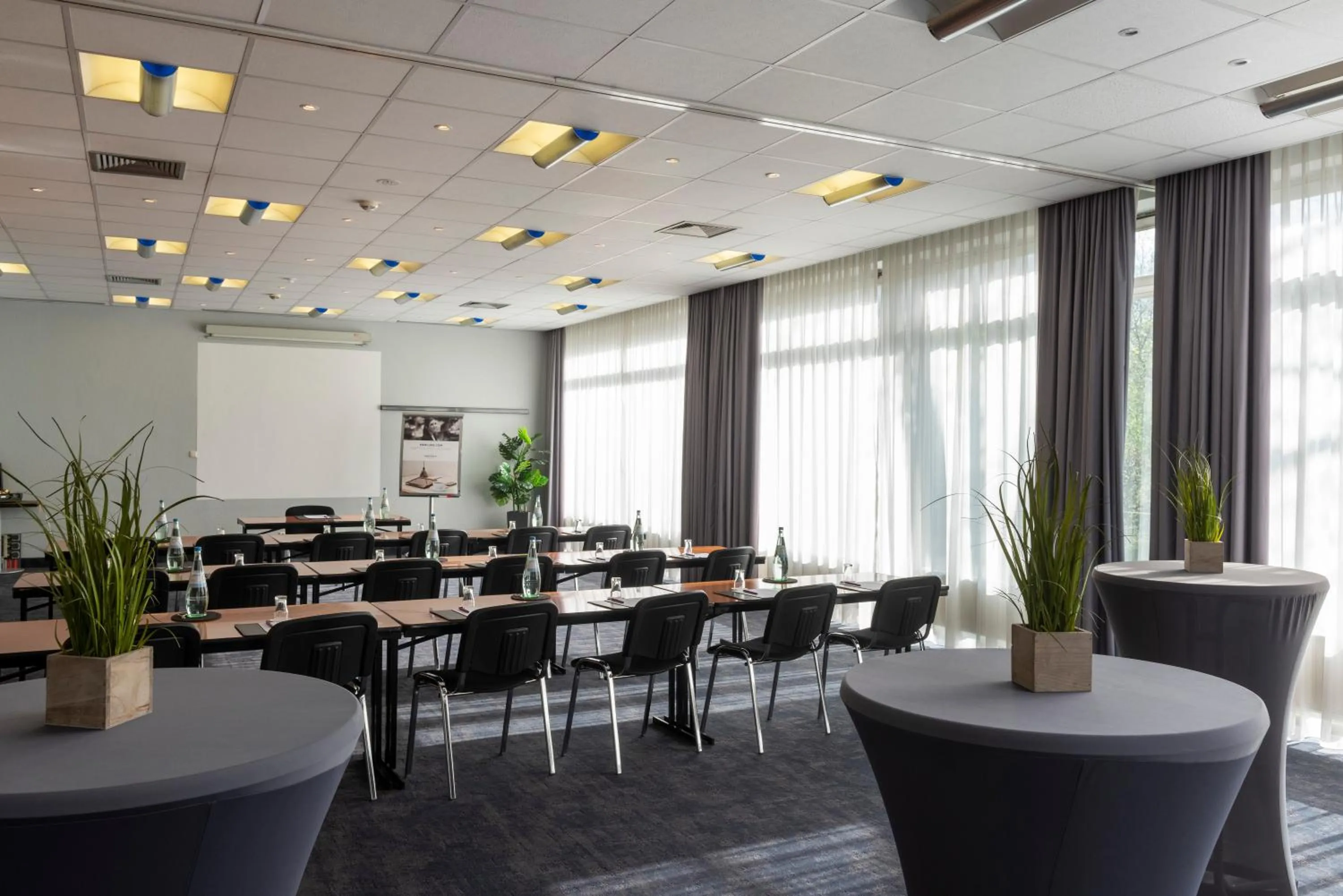 Restaurant/places to eat in Mercure Hotel Düsseldorf Neuss