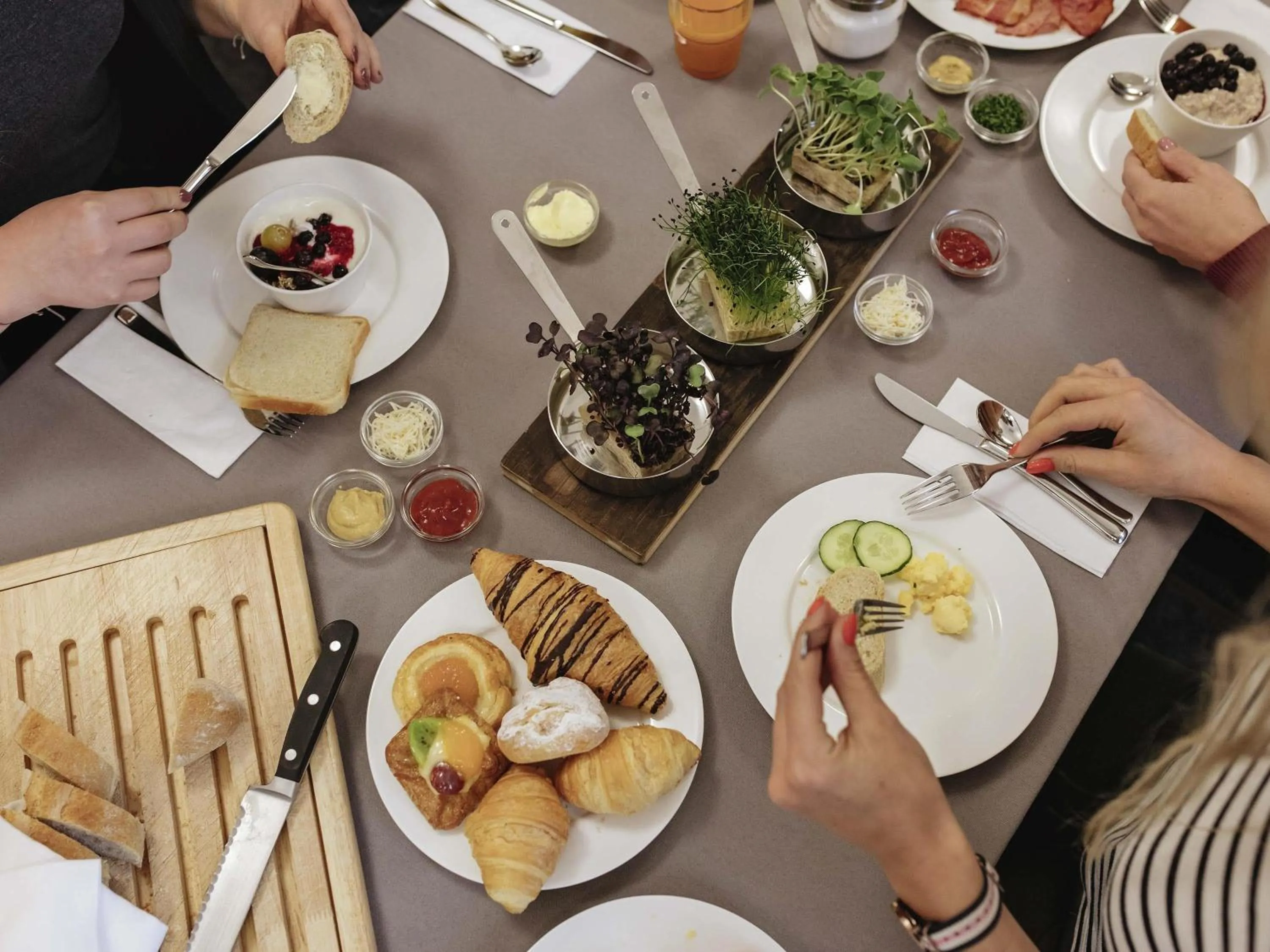 Restaurant/places to eat in Mercure Hotel Düsseldorf Neuss