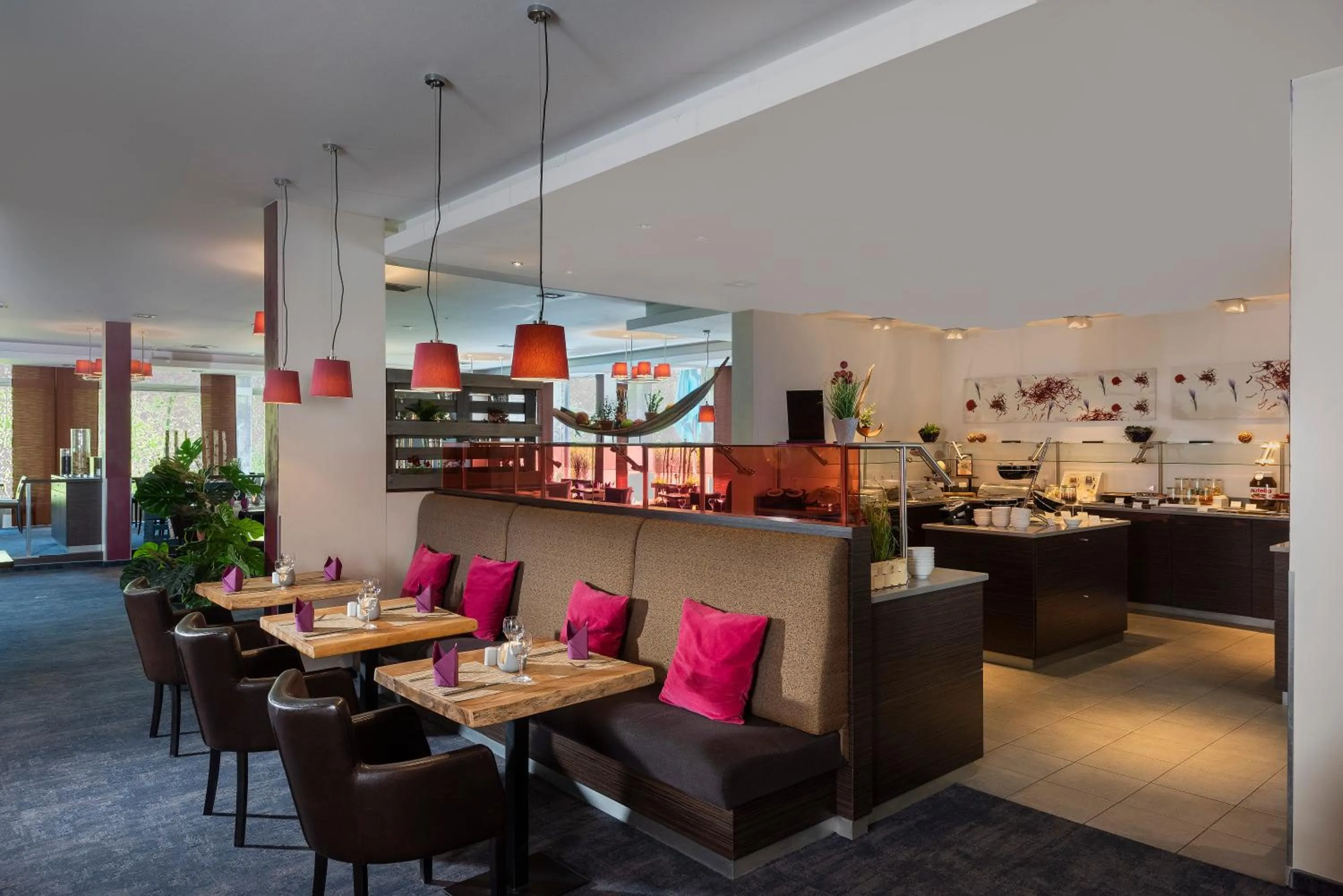 Breakfast in Mercure Hotel Düsseldorf Neuss