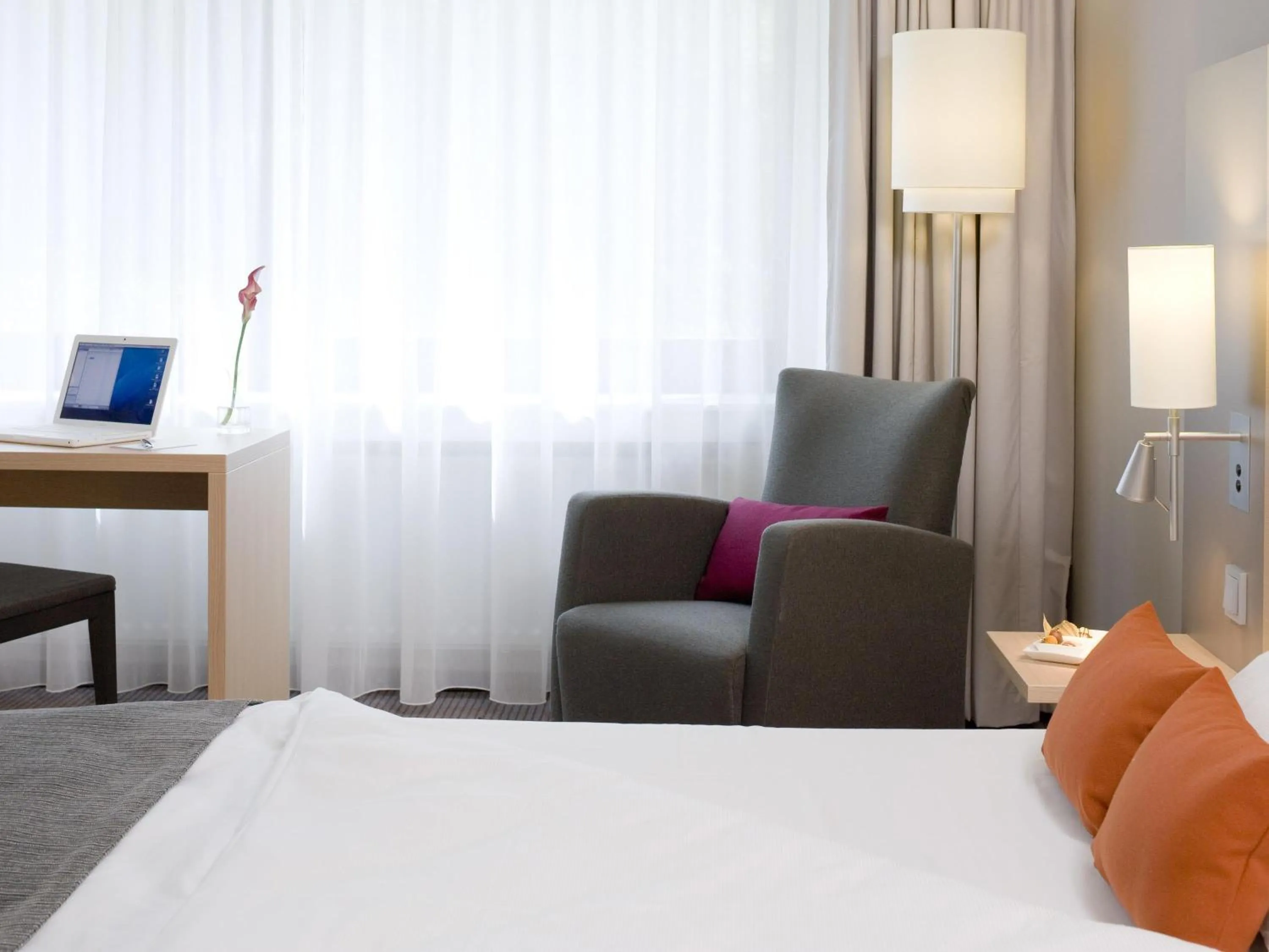 Bedroom, Bed in Mercure Hotel Düsseldorf Neuss