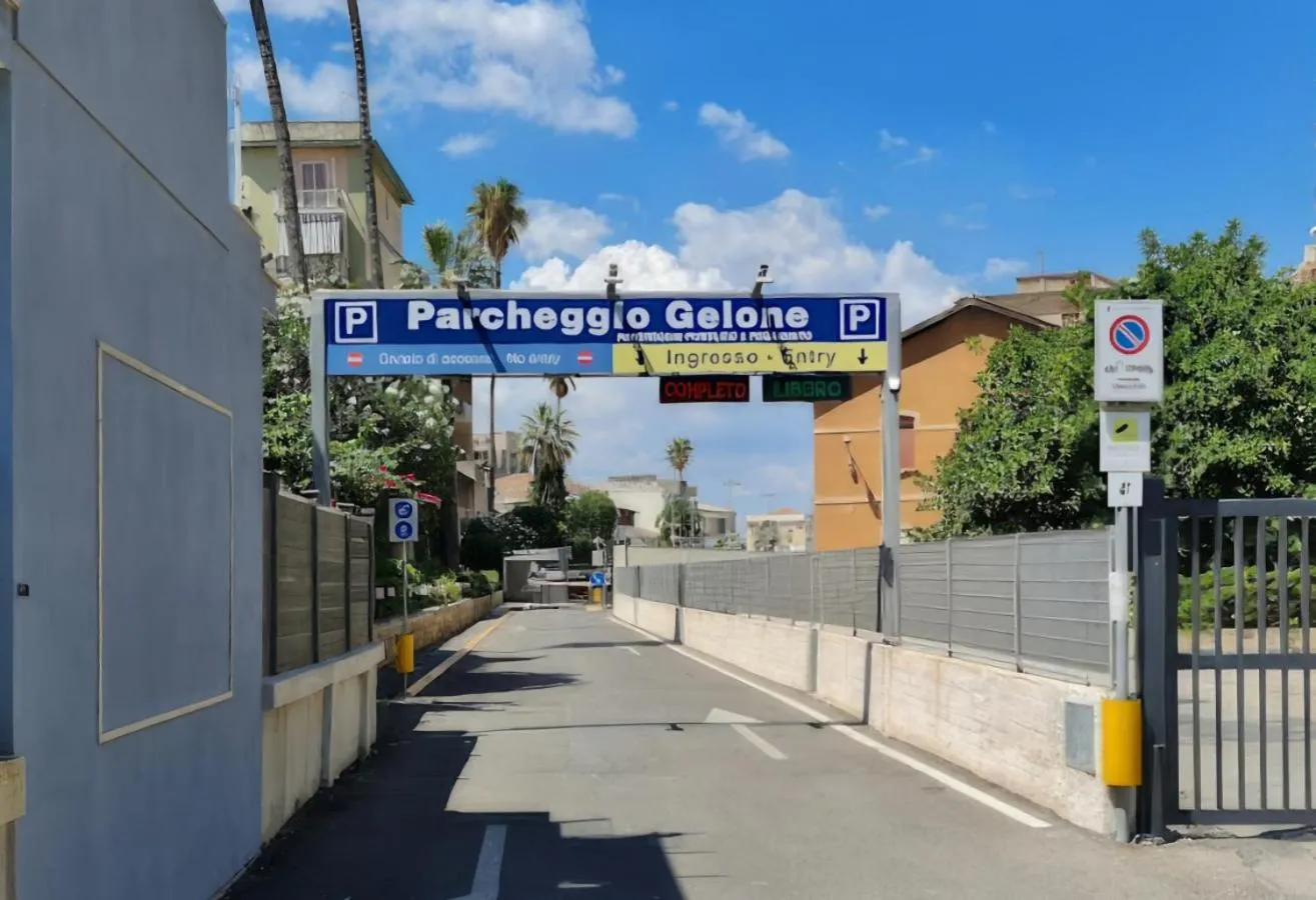 Parking in PhotoRooms B&B