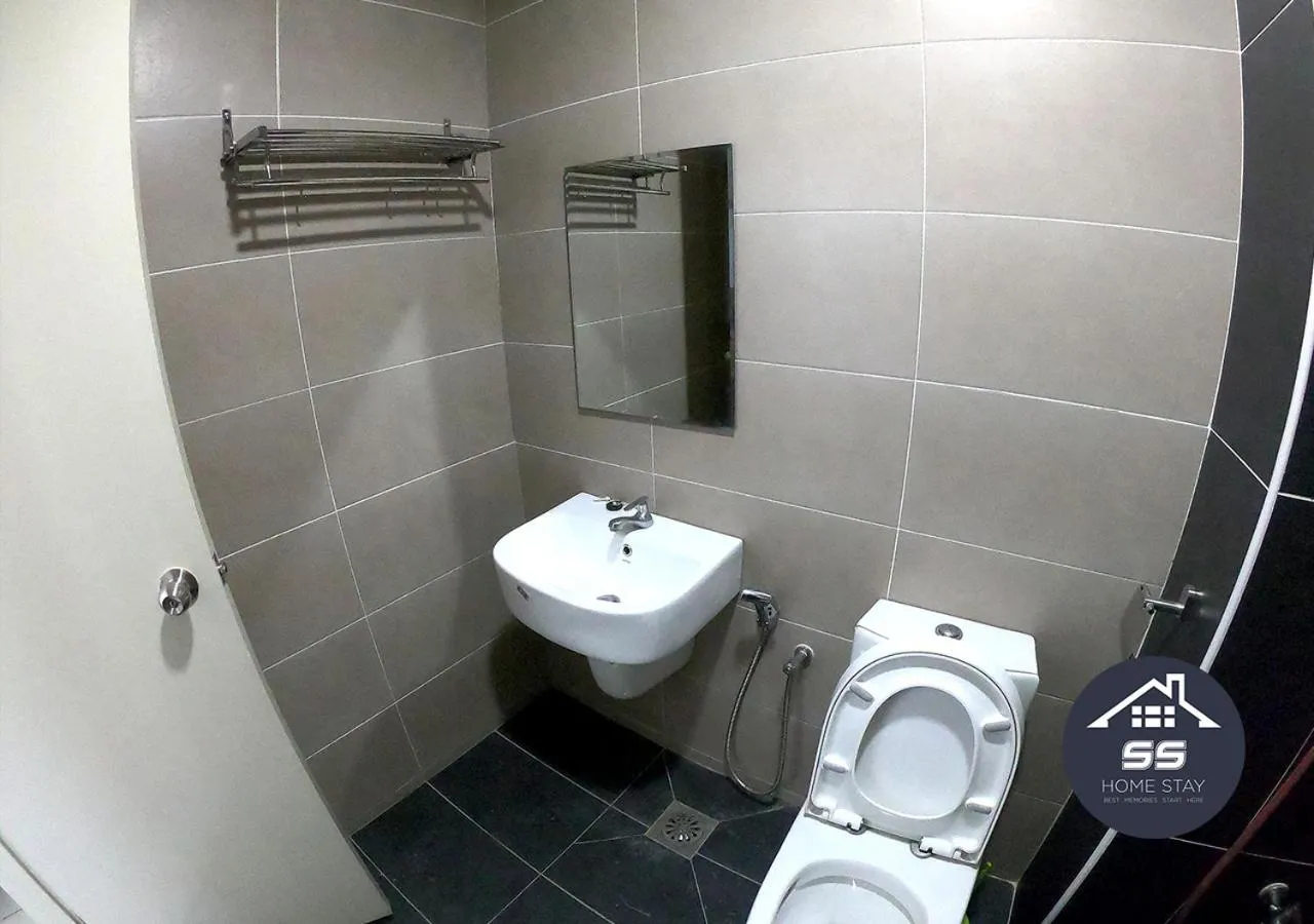 Bathroom in KULAI HOME STAY @IOI MALL/JPO/AEON/SENAI AIRPORT