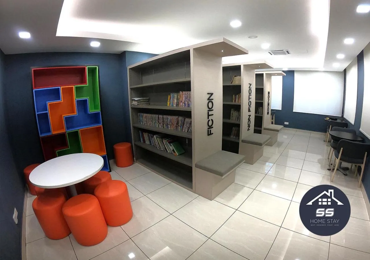 Library in KULAI HOME STAY @IOI MALL/JPO/AEON/SENAI AIRPORT