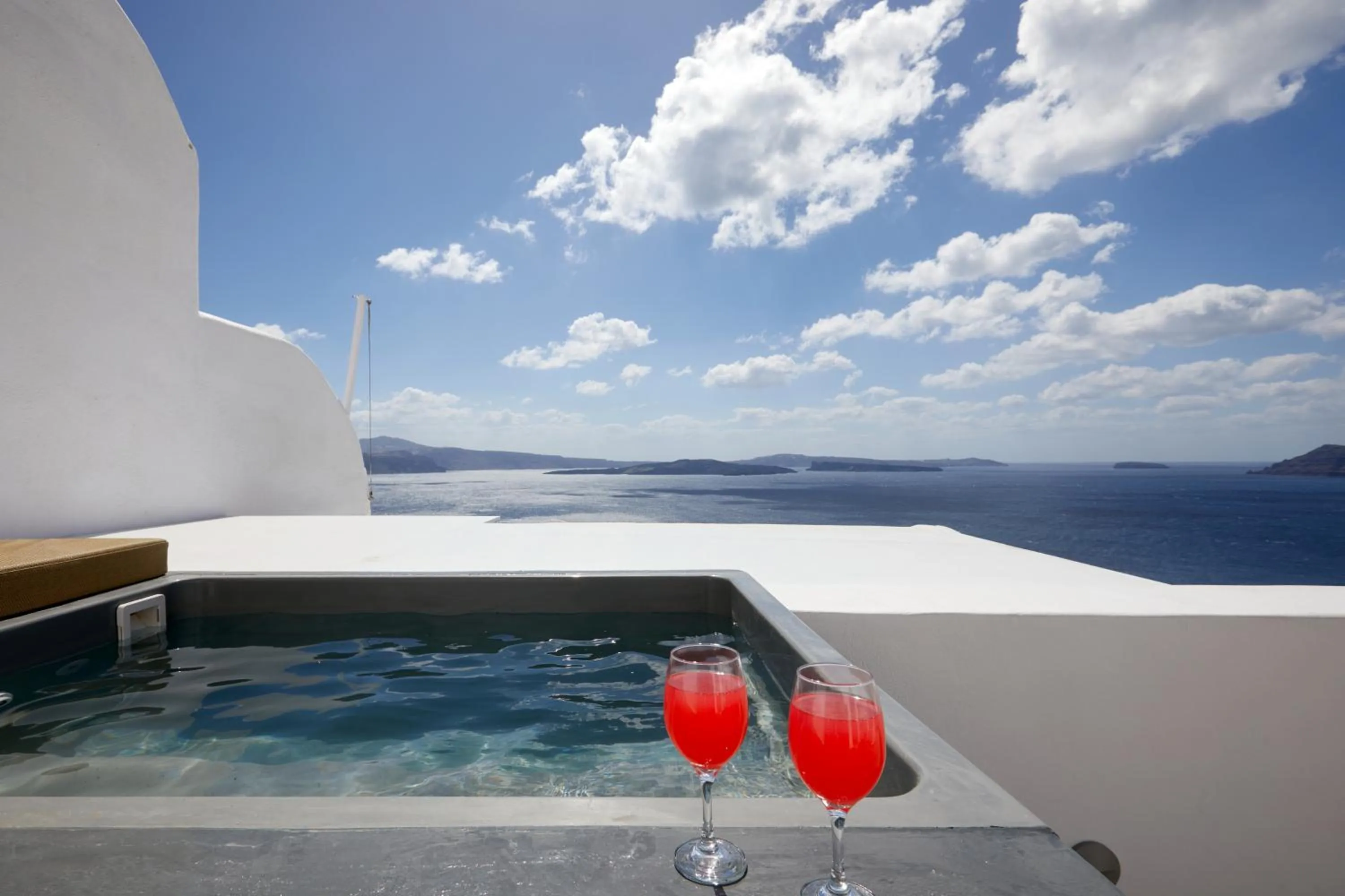 Day in Allure Breeze Suites