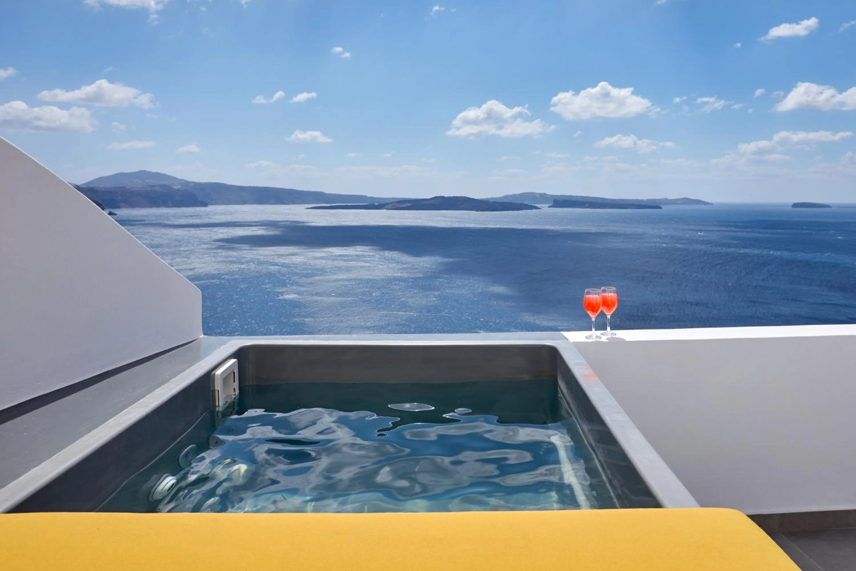 Day in Allure Breeze Suites