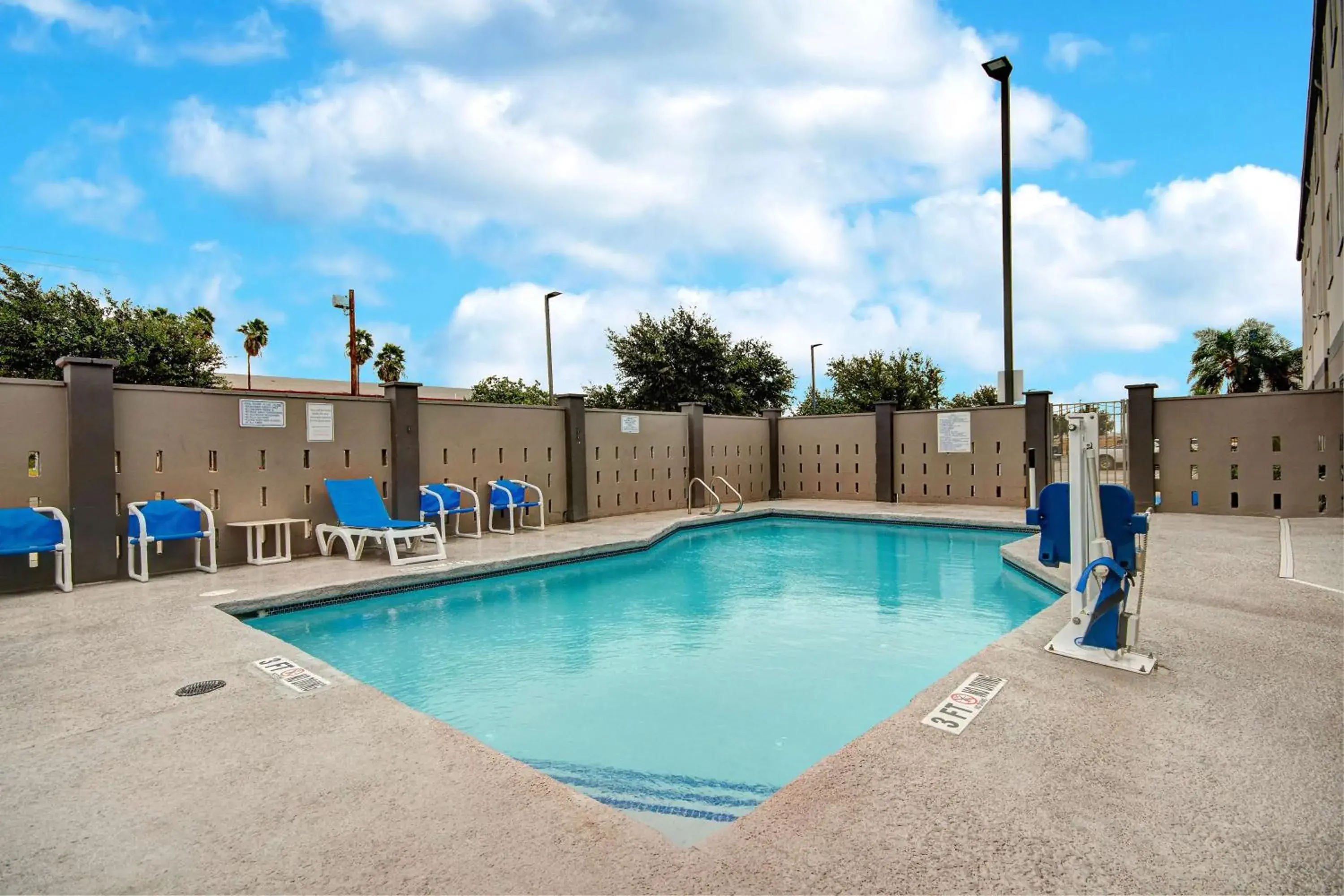 Pool view in Motel 6-Pharr, TX Pool view in Motel 6-Pharr, TX