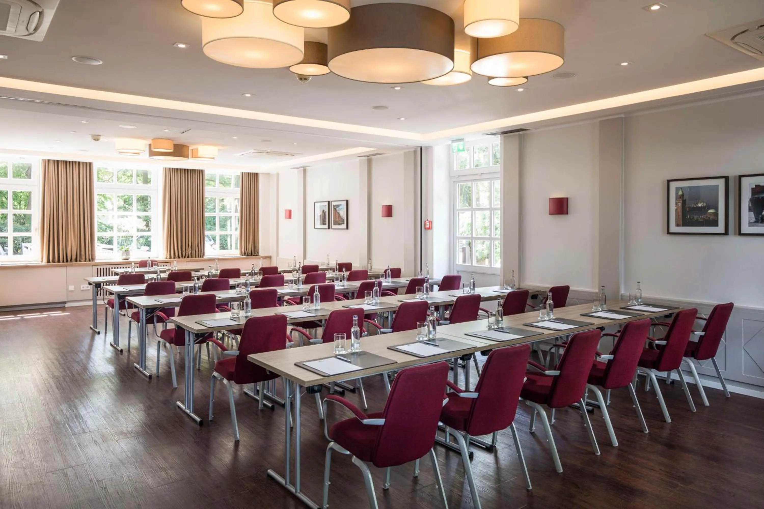 Meeting/conference room in Best Western Premier Alsterkrug Hotel