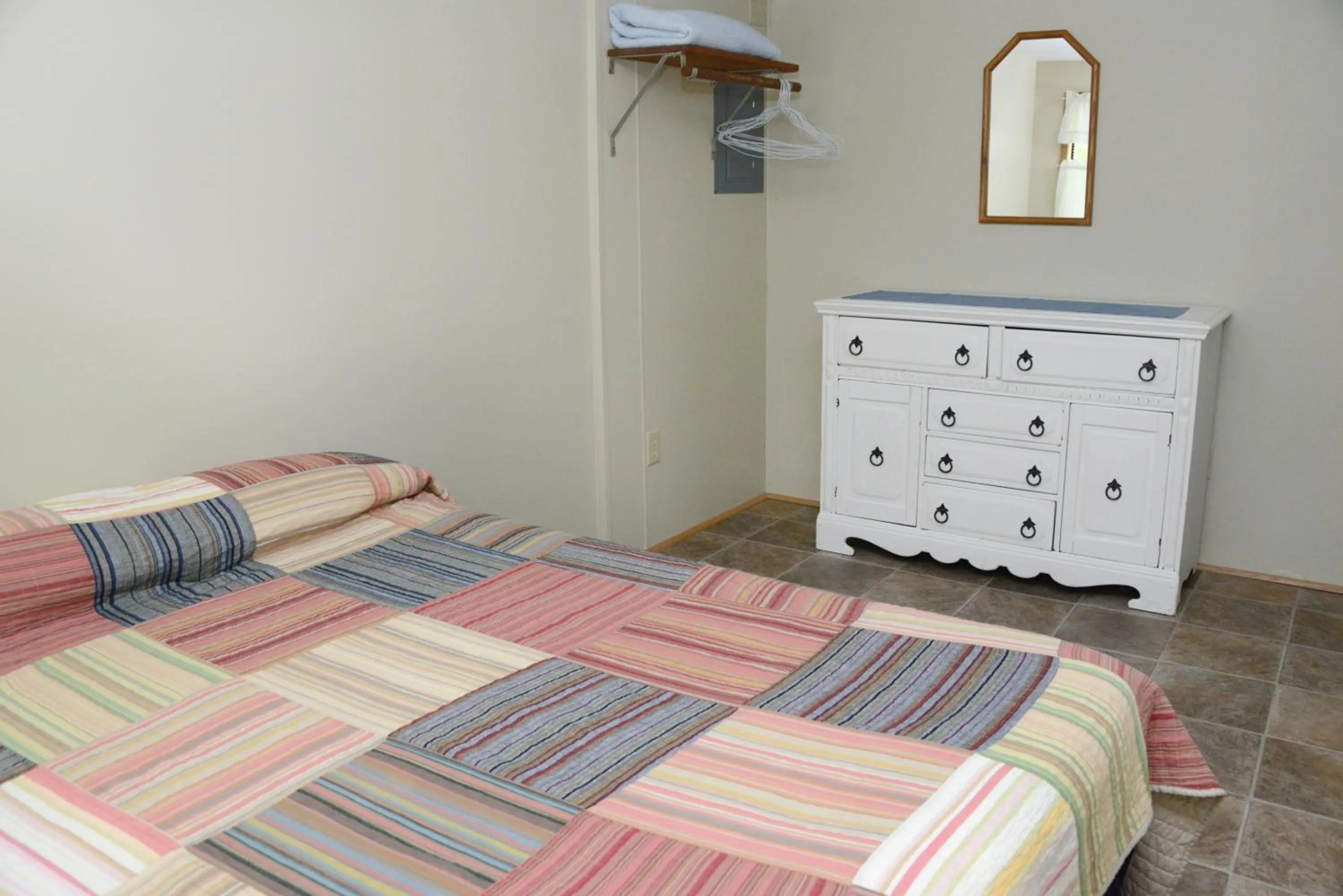 Bedroom, Bed in Riverside Resort