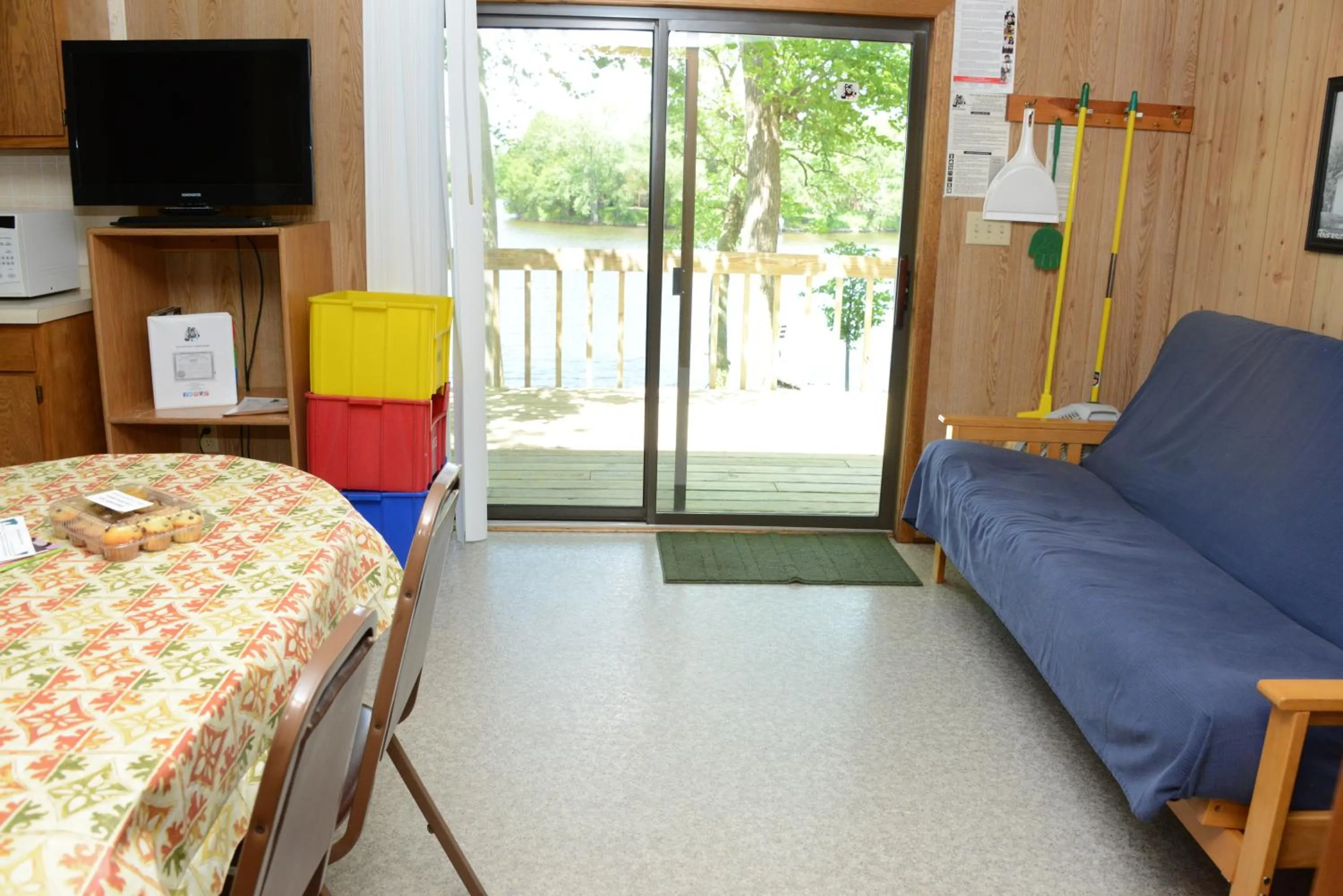 TV and multimedia, Bed in Riverside Resort