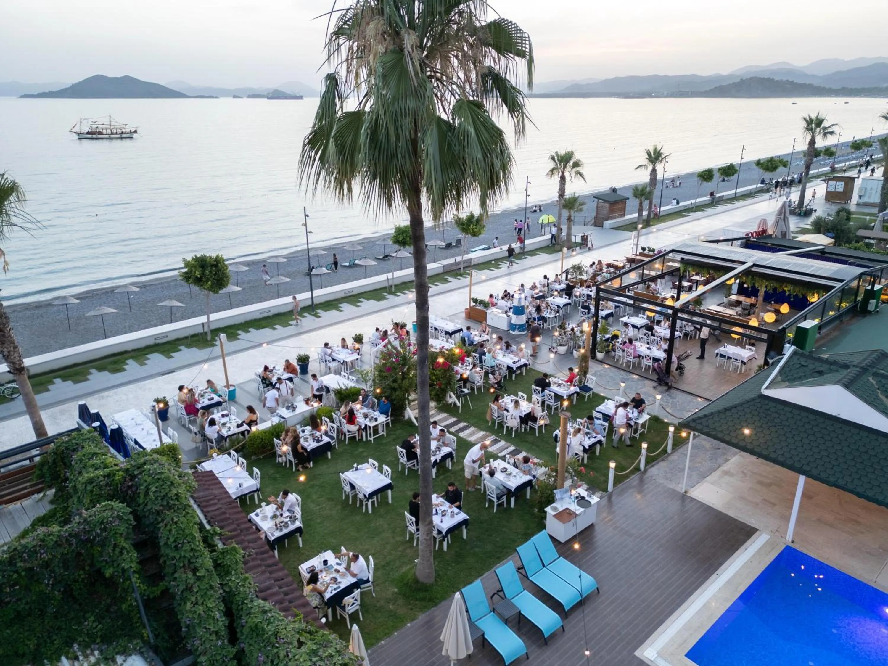 Restaurant/places to eat in Uras Beach Hotel