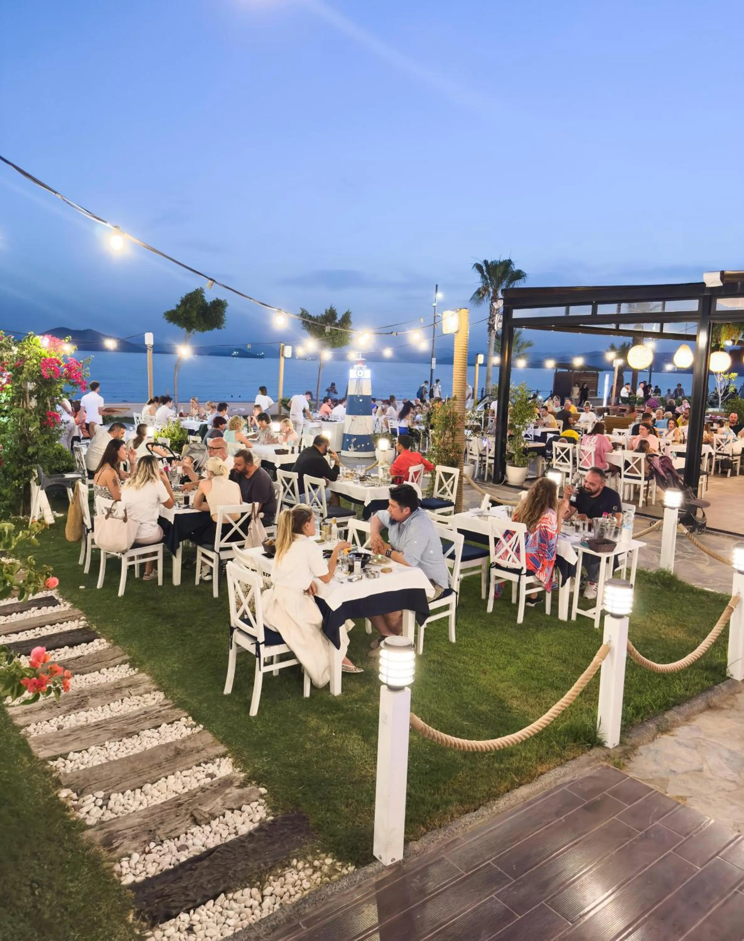 Restaurant/places to eat in Uras Beach Hotel
