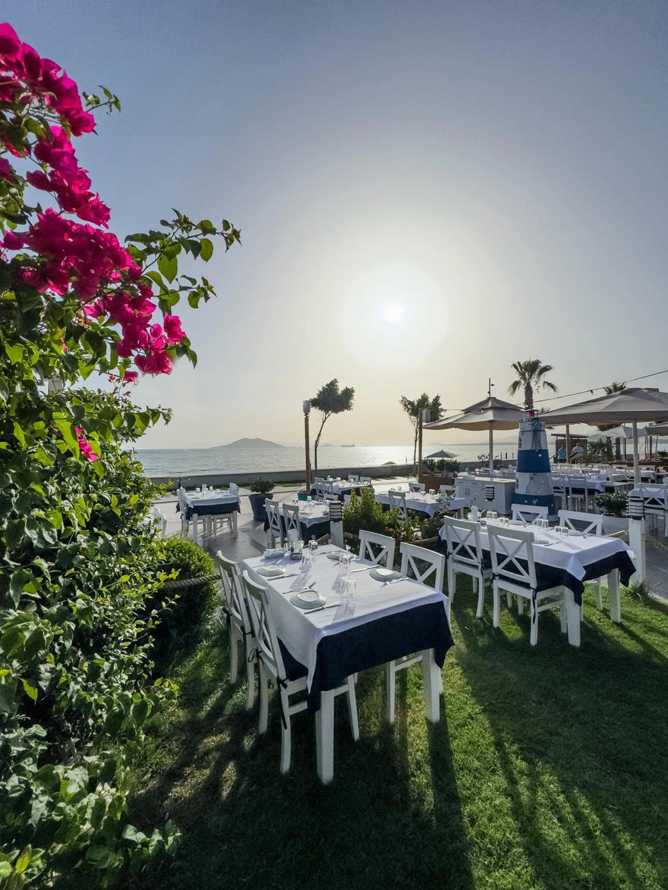 Restaurant/places to eat in Uras Beach Hotel