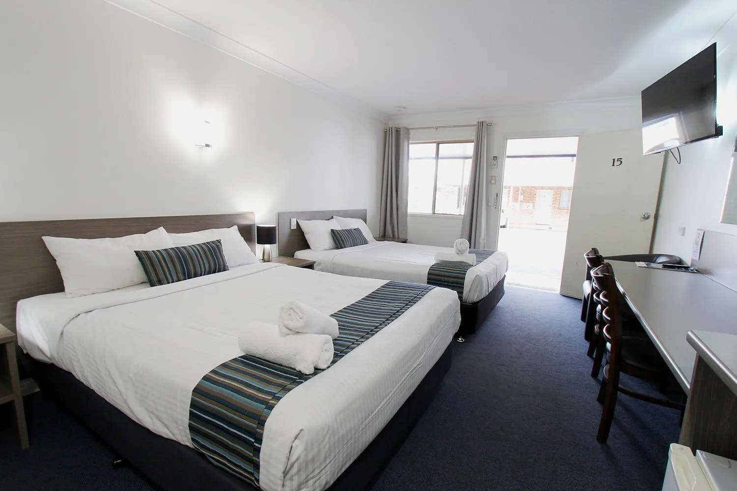 Bedroom, Bed in Sugar Country Motor Inn