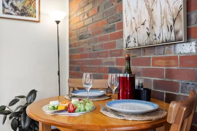 Dining area in Halls Haven Holiday Units