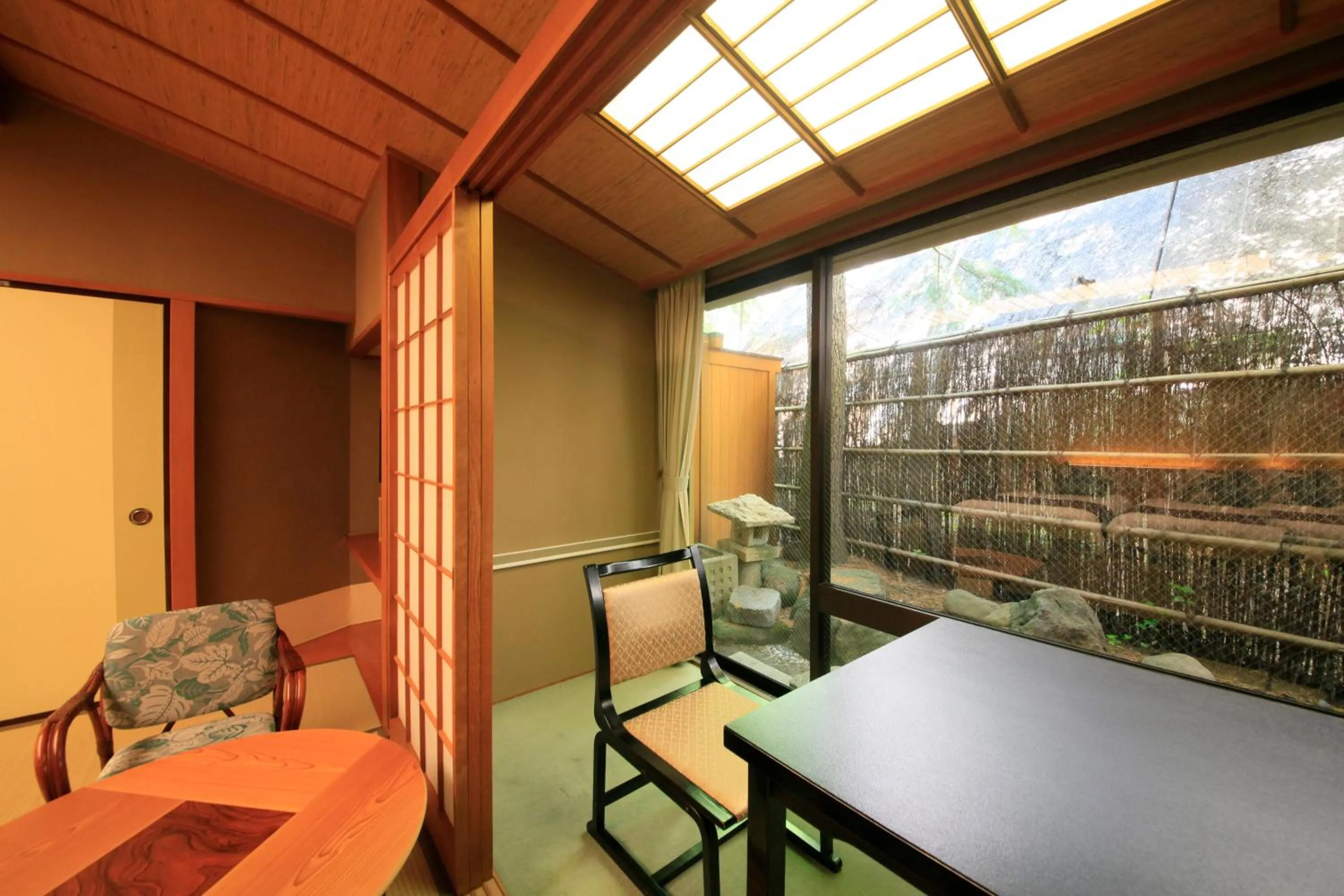 Photo of the whole room in Shikitei Morioka TsunagiOnsen