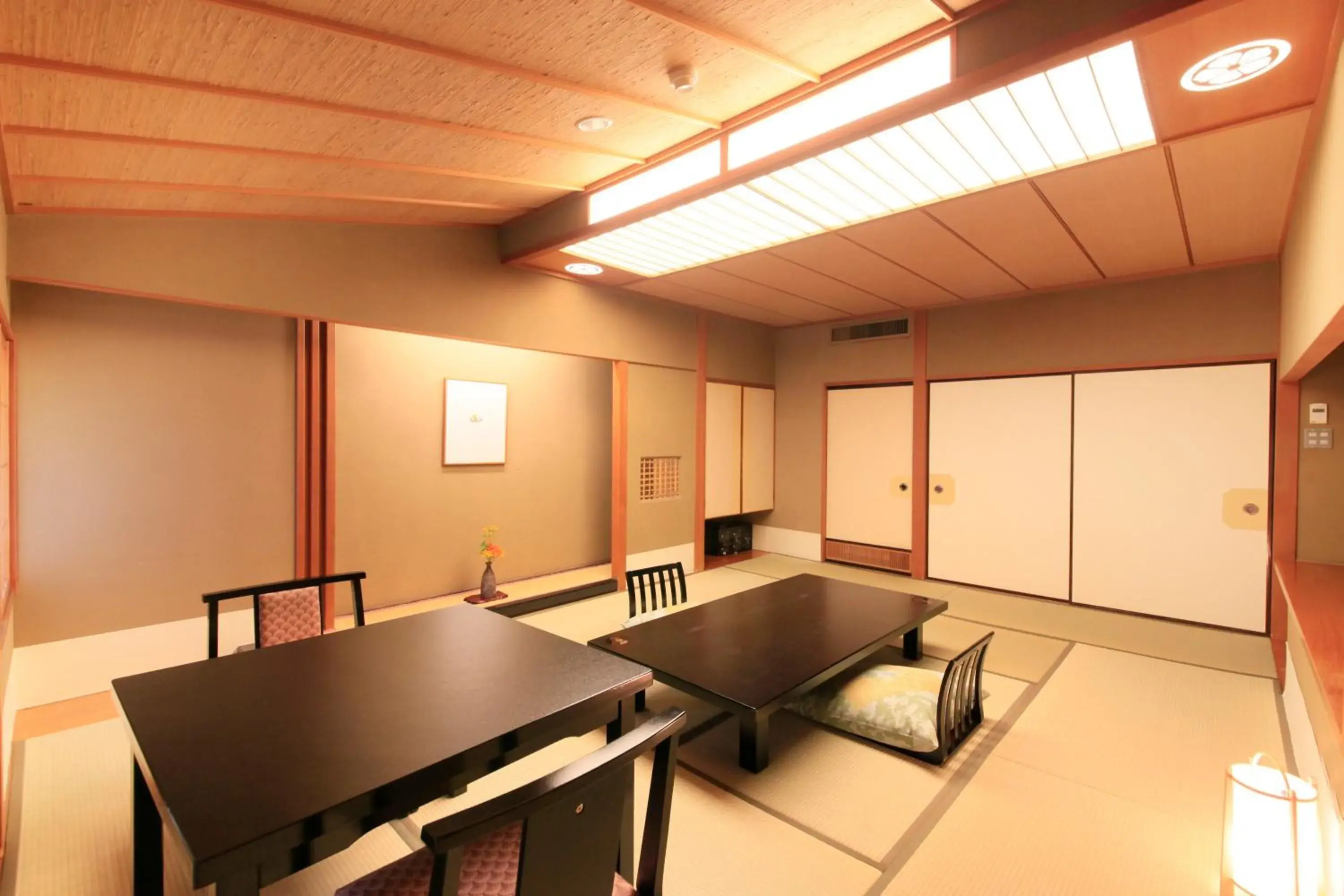 Japanese-Style Room with Shared Bathroom in Shikitei Morioka TsunagiOnsen Japanese-Style Room with Shared Bathroom in Shikitei Morioka TsunagiOnsen