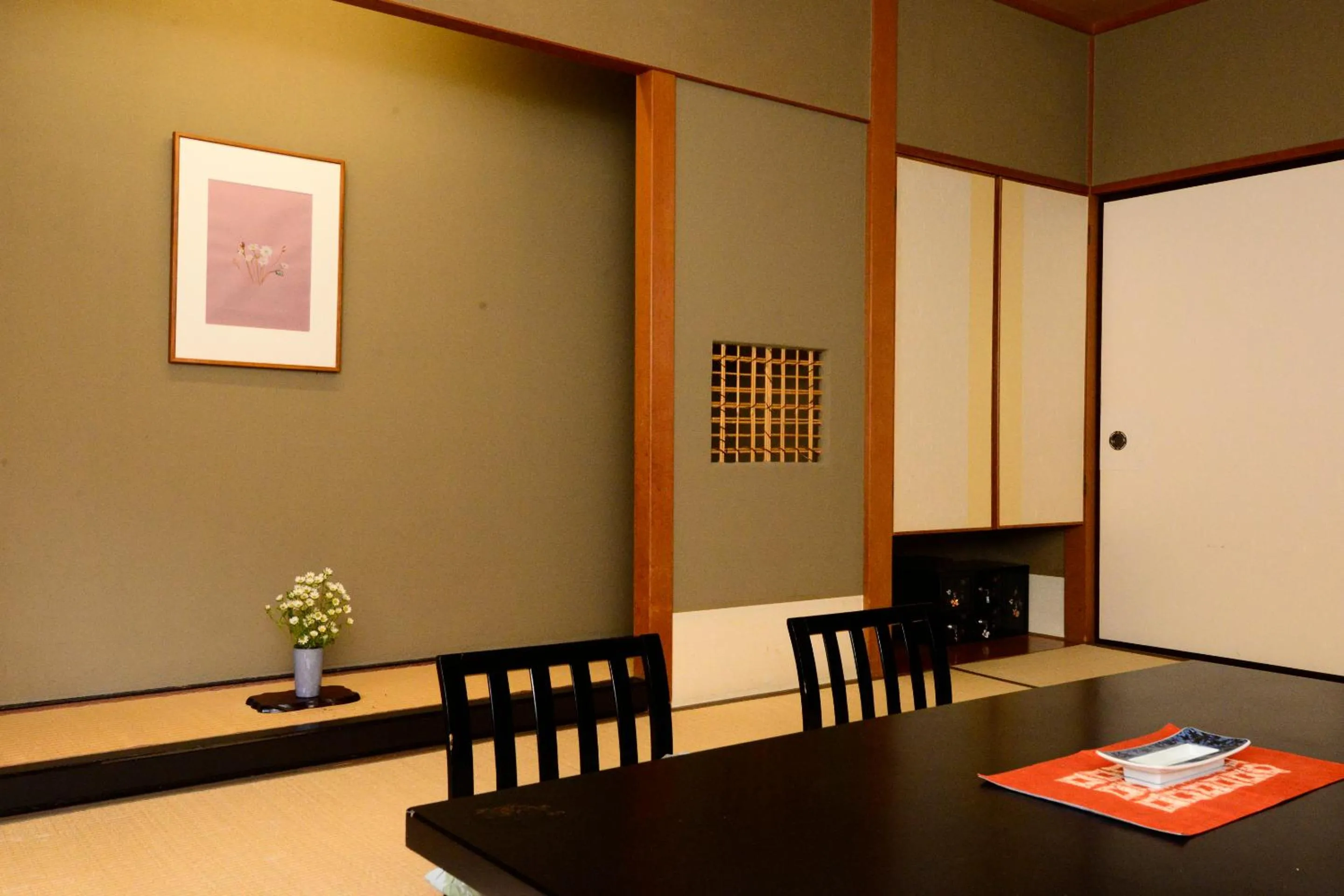 Decorative detail in Shikitei Morioka TsunagiOnsen