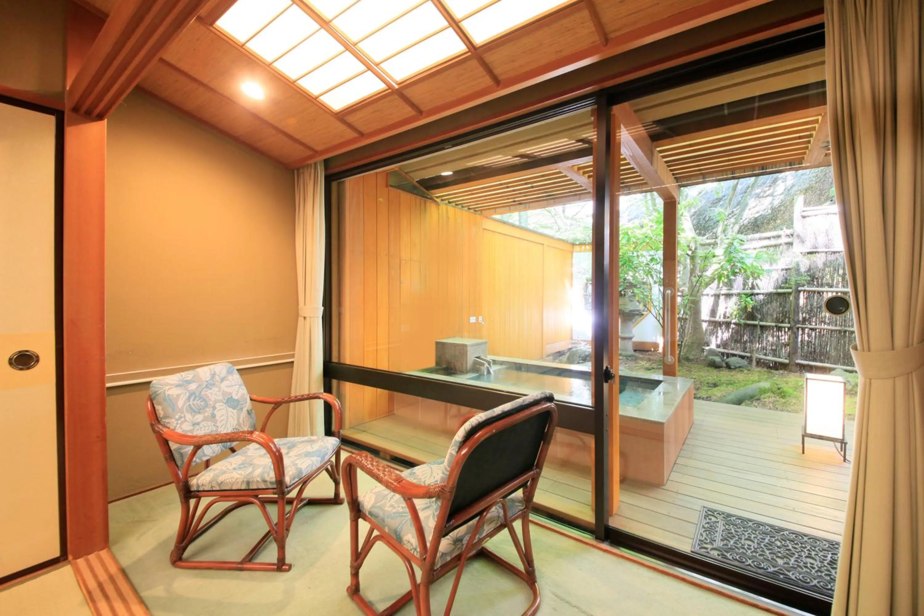 Photo of the whole room in Shikitei Morioka TsunagiOnsen