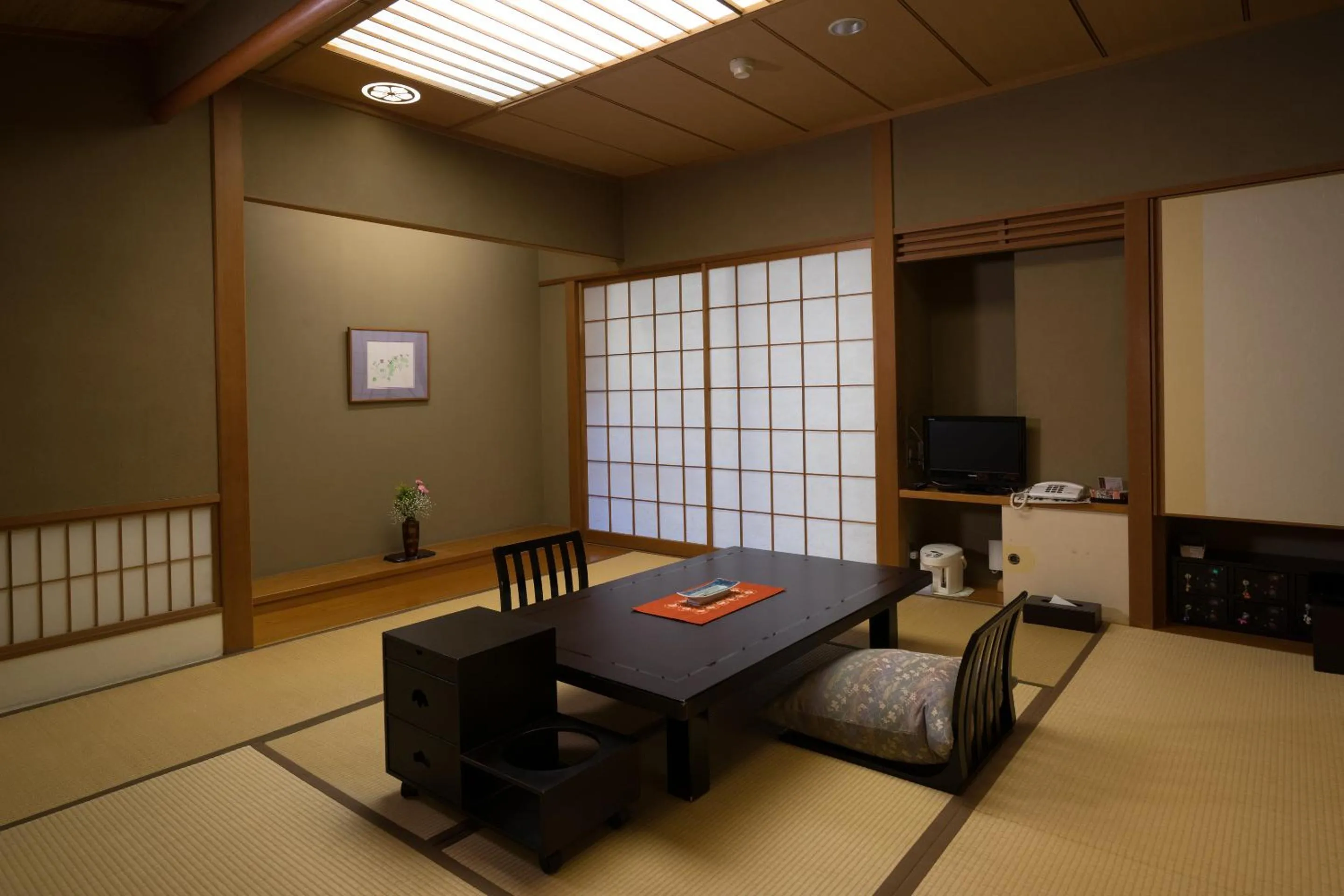 Photo of the whole room in Shikitei Morioka TsunagiOnsen