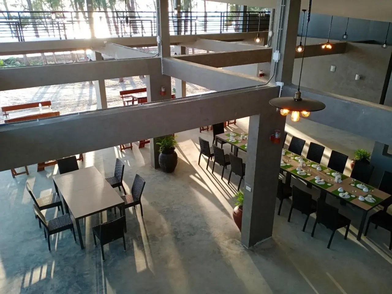 Restaurant/places to eat in The Chevalley Beach Resort Restaurant/places to eat in The Chevalley Beach Resort