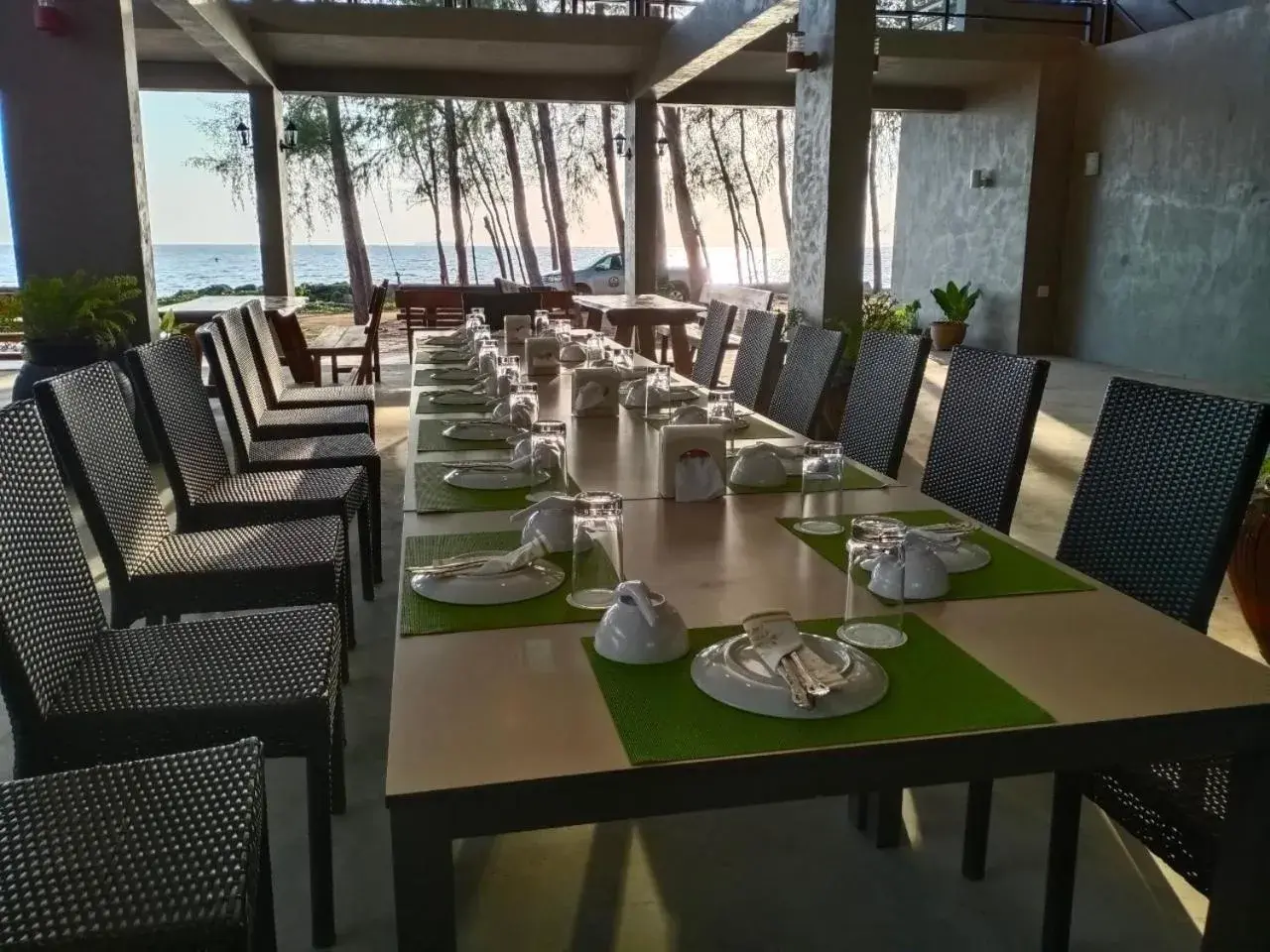 Restaurant/places to eat in The Chevalley Beach Resort Restaurant/places to eat in The Chevalley Beach Resort