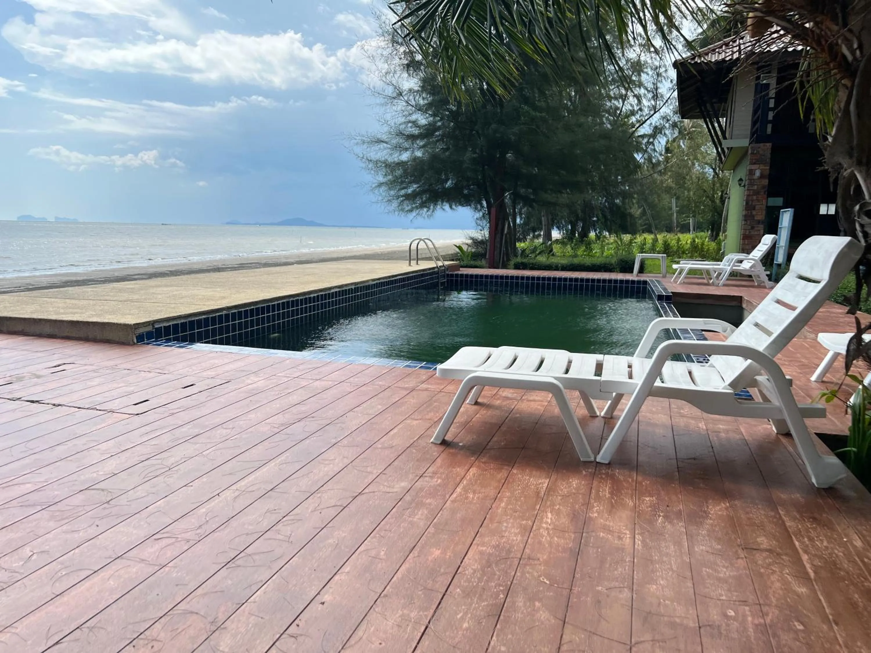 Swimming pool in The Chevalley Beach Resort