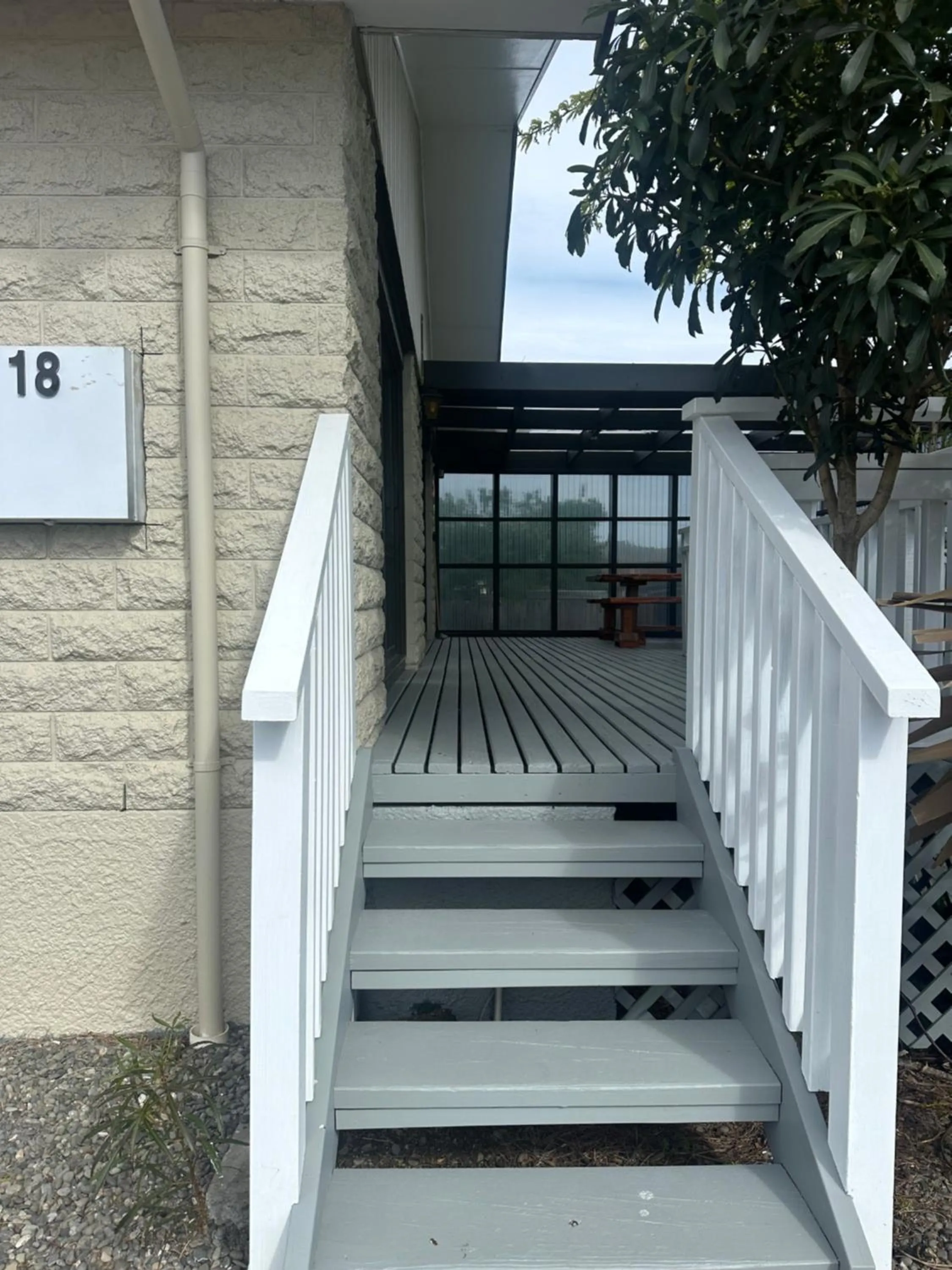 Facade/entrance in Cherylea Motel