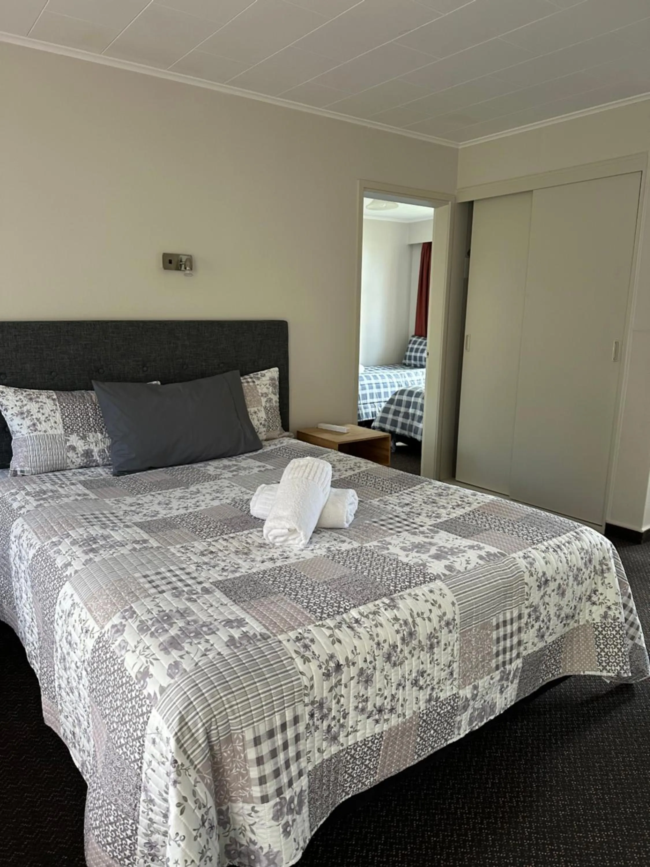 Photo of the whole room, Bed in Cherylea Motel