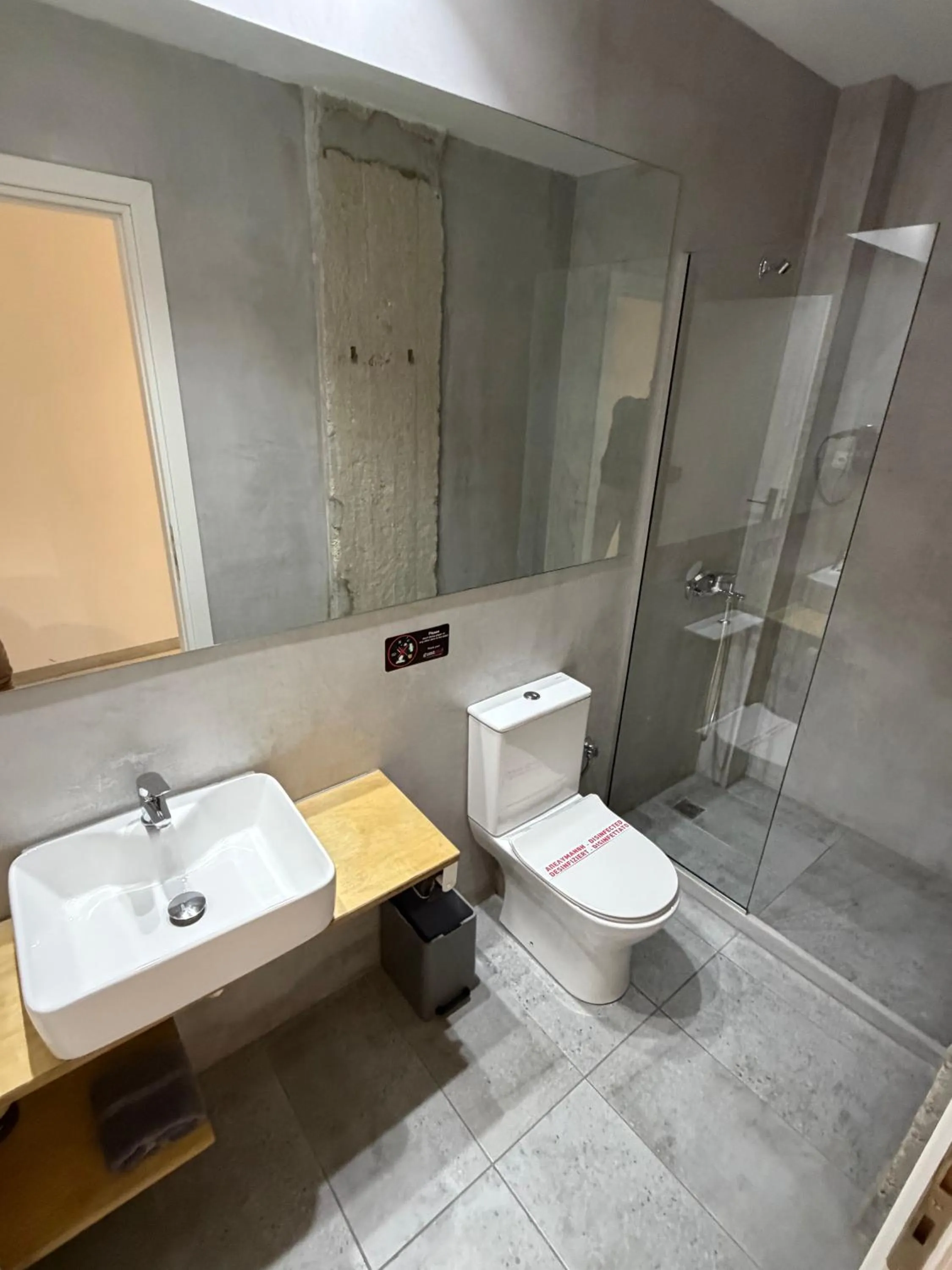 Bathroom in athensdot