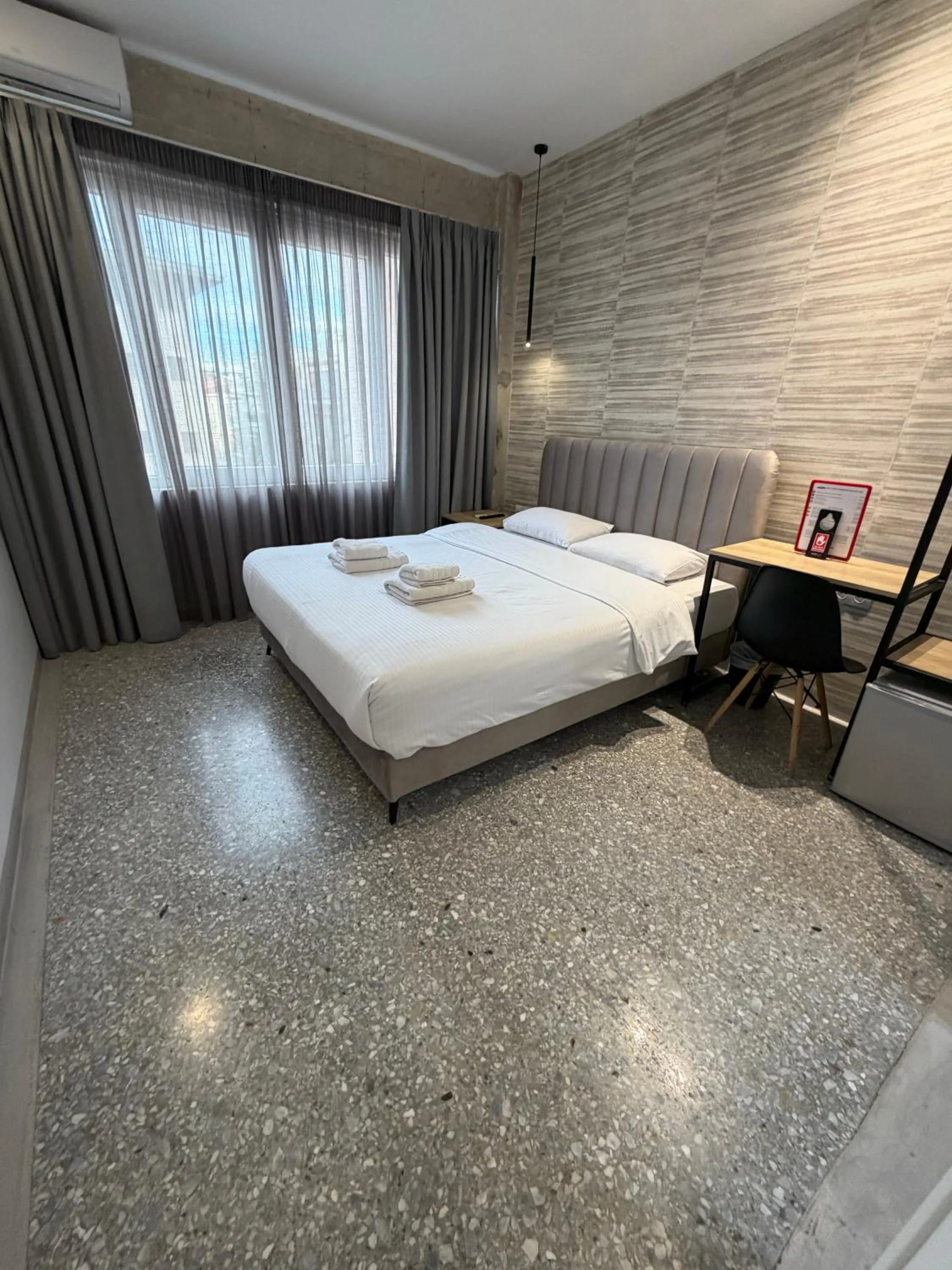 Photo of the whole room, Bed in athensdot