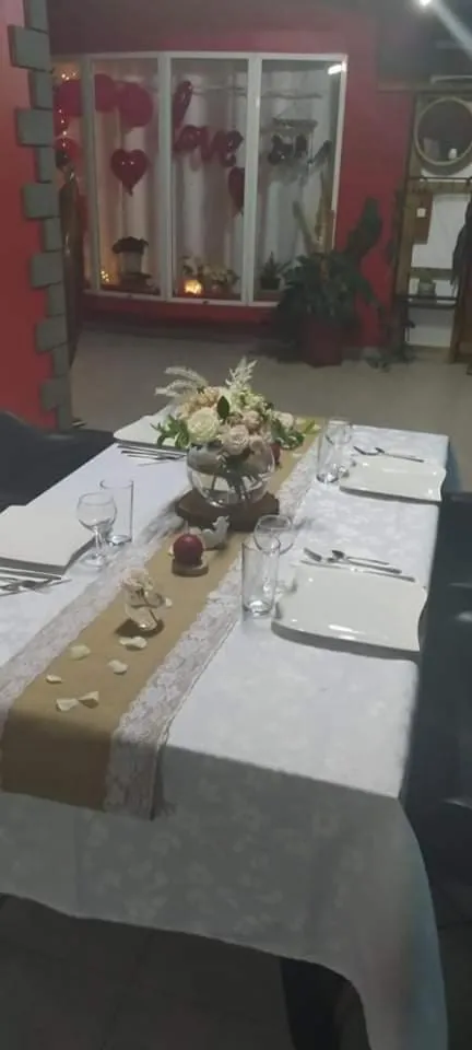 Dining area in La kazanou