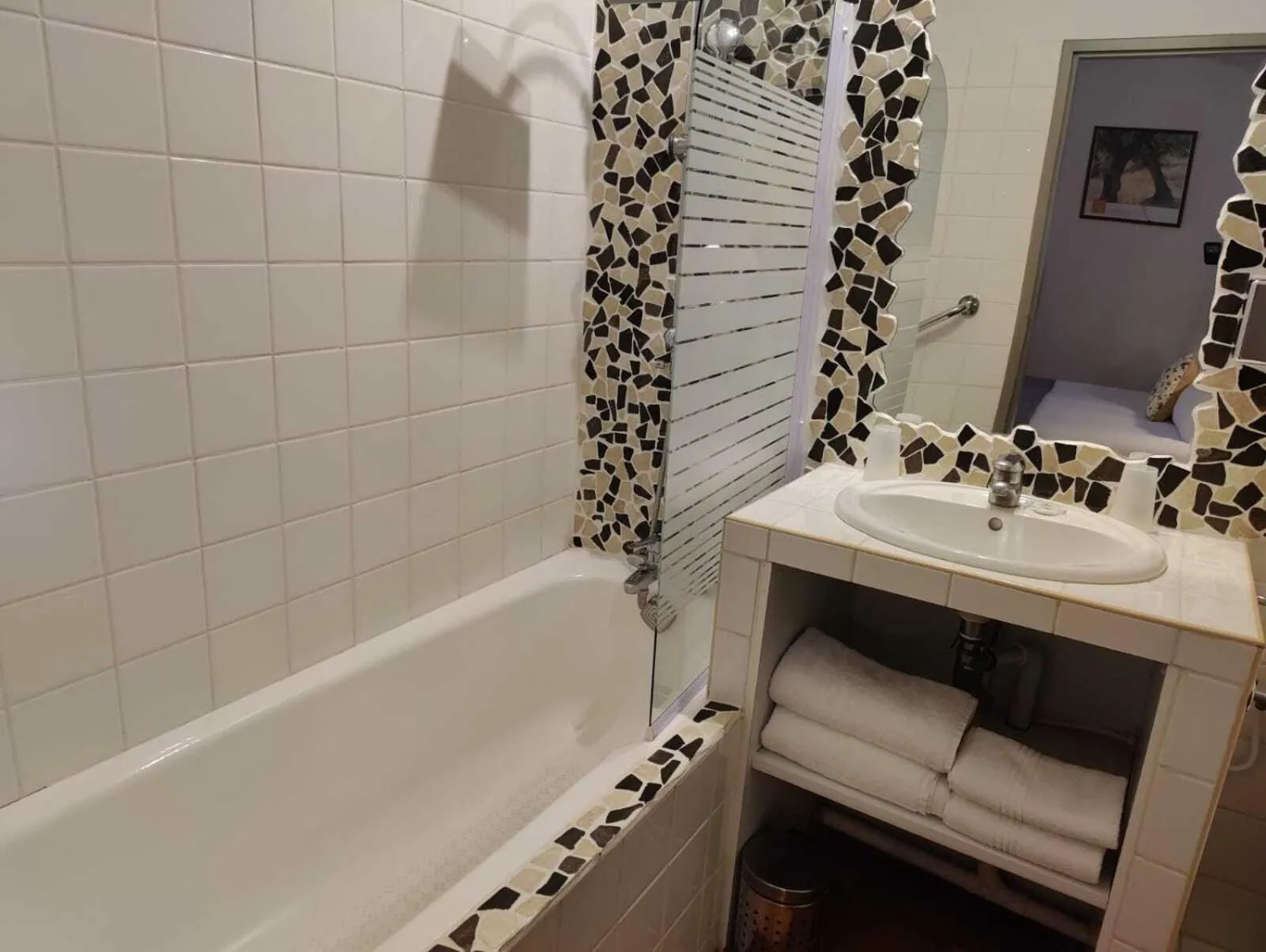 Bathroom in Le Mas des Laurels