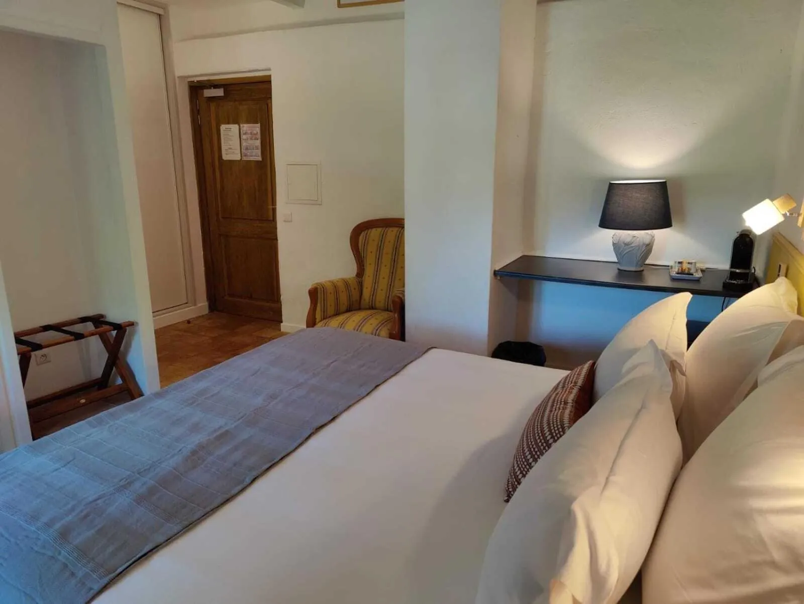 Bedroom, Bed in Le Mas des Laurels