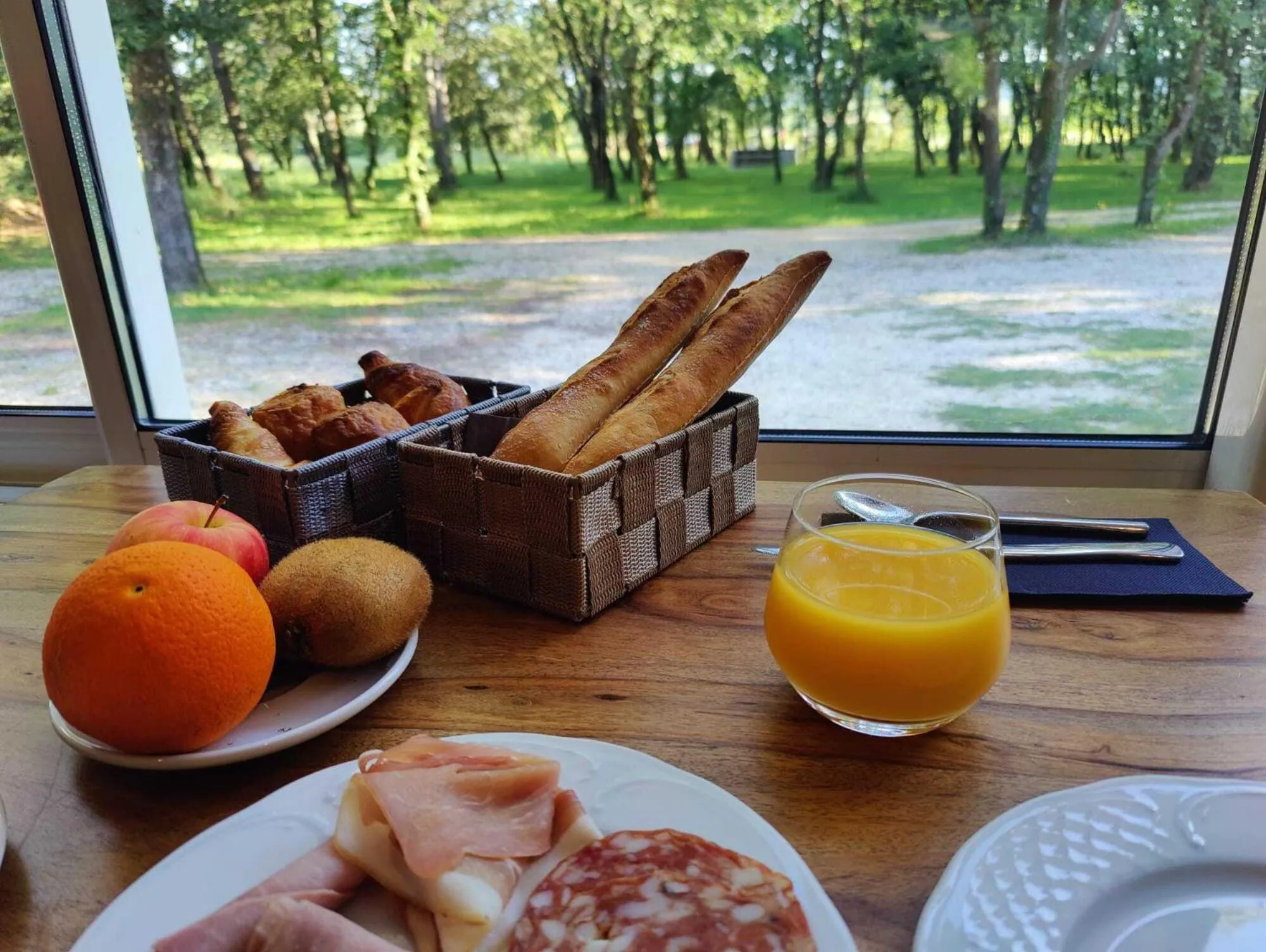 Breakfast in Le Mas des Laurels
