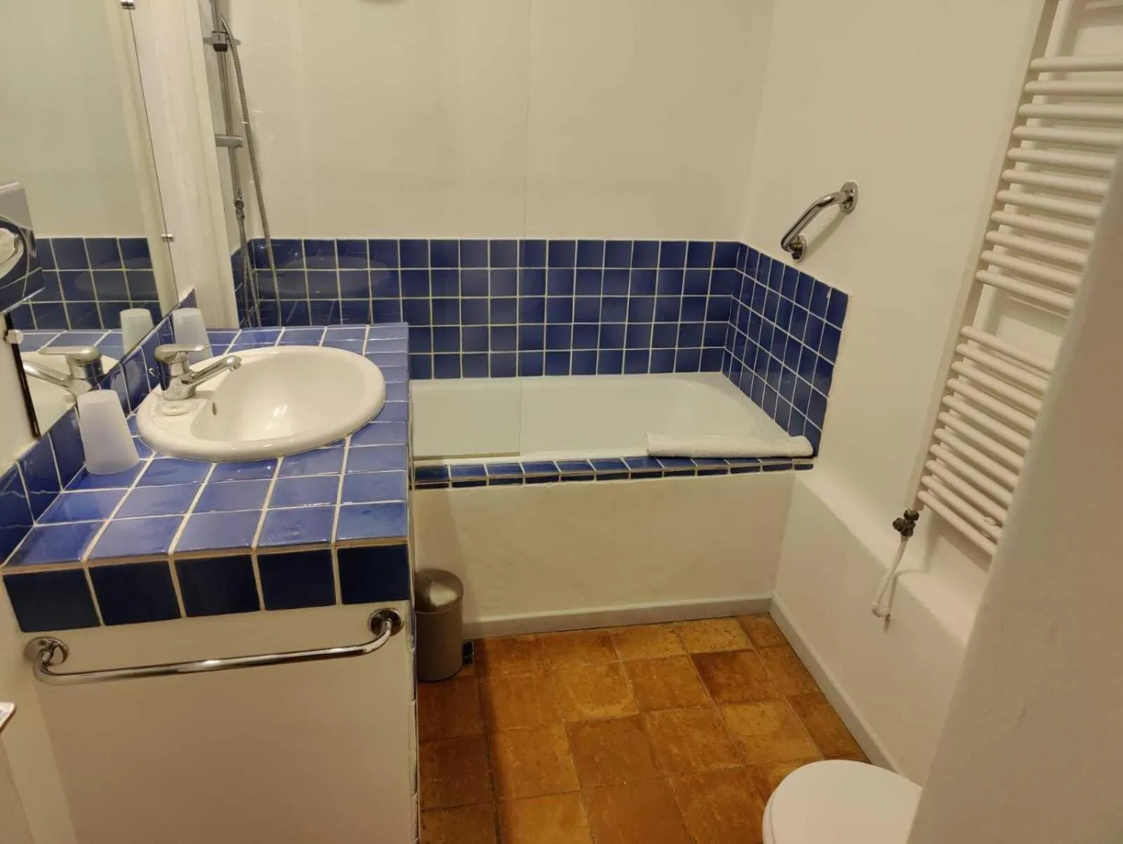 Bathroom in Le Mas des Laurels