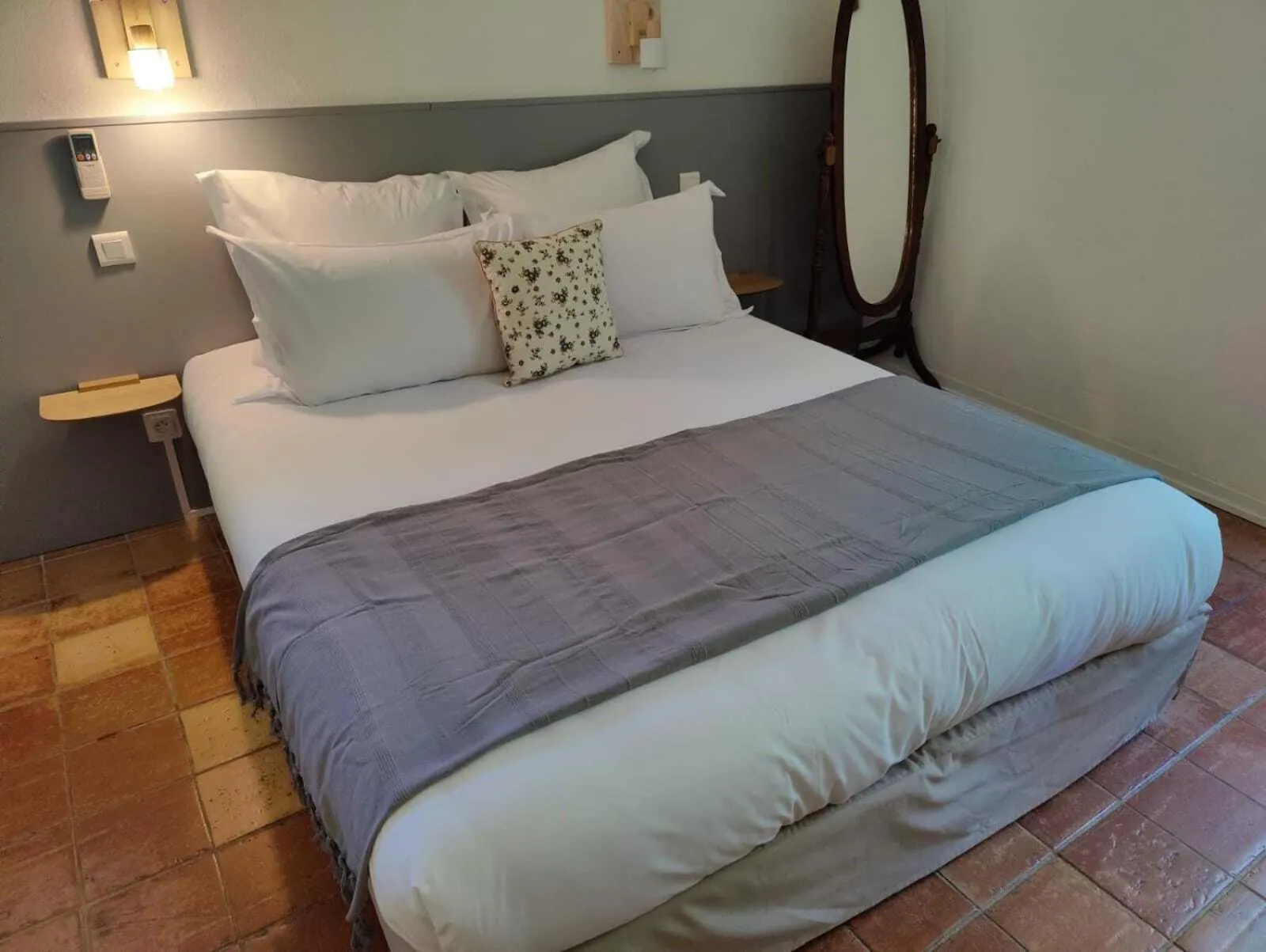 Bedroom, Bed in Le Mas des Laurels