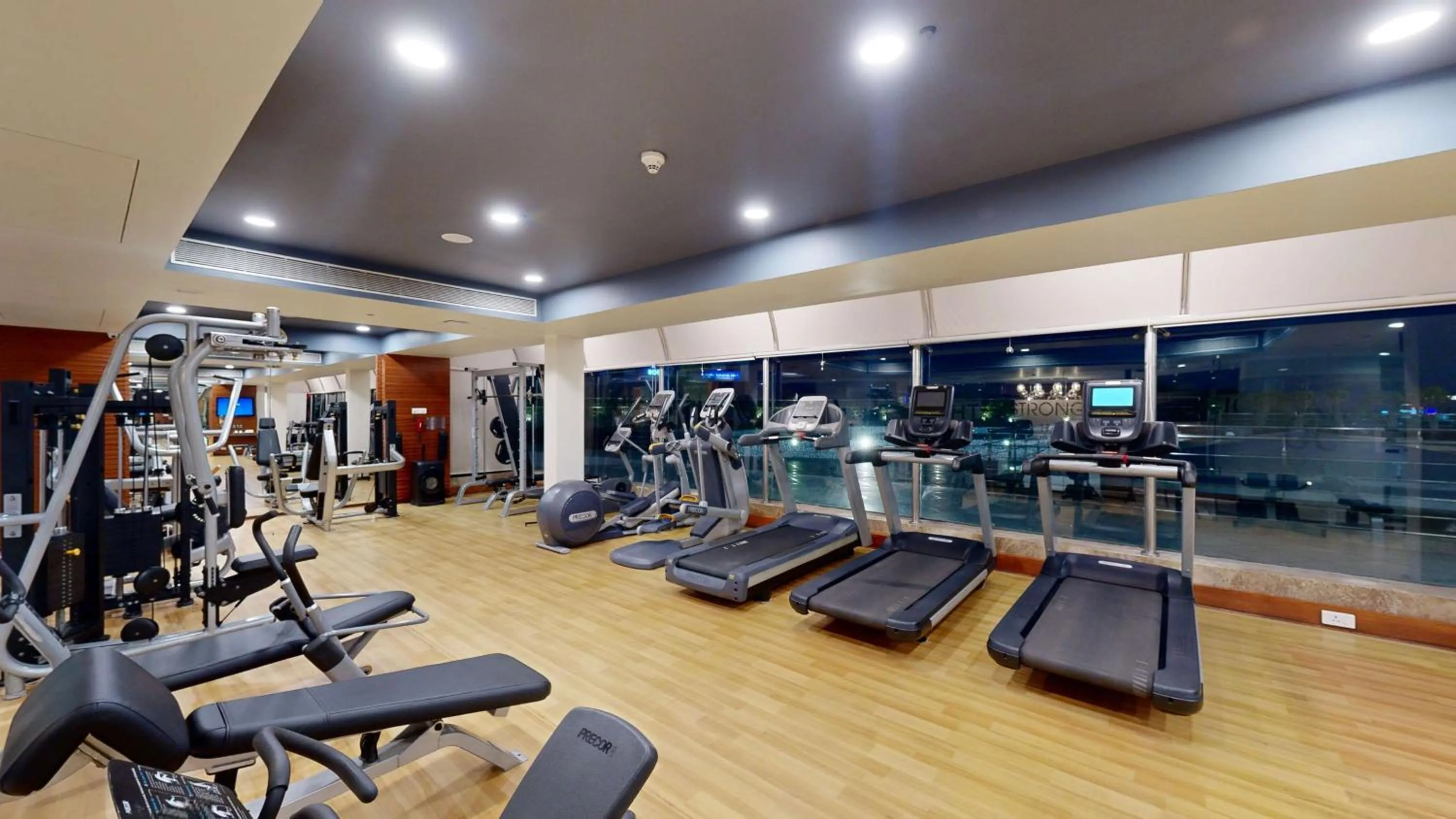 Fitness centre/facilities in Radisson Blu Hotel Ranchi