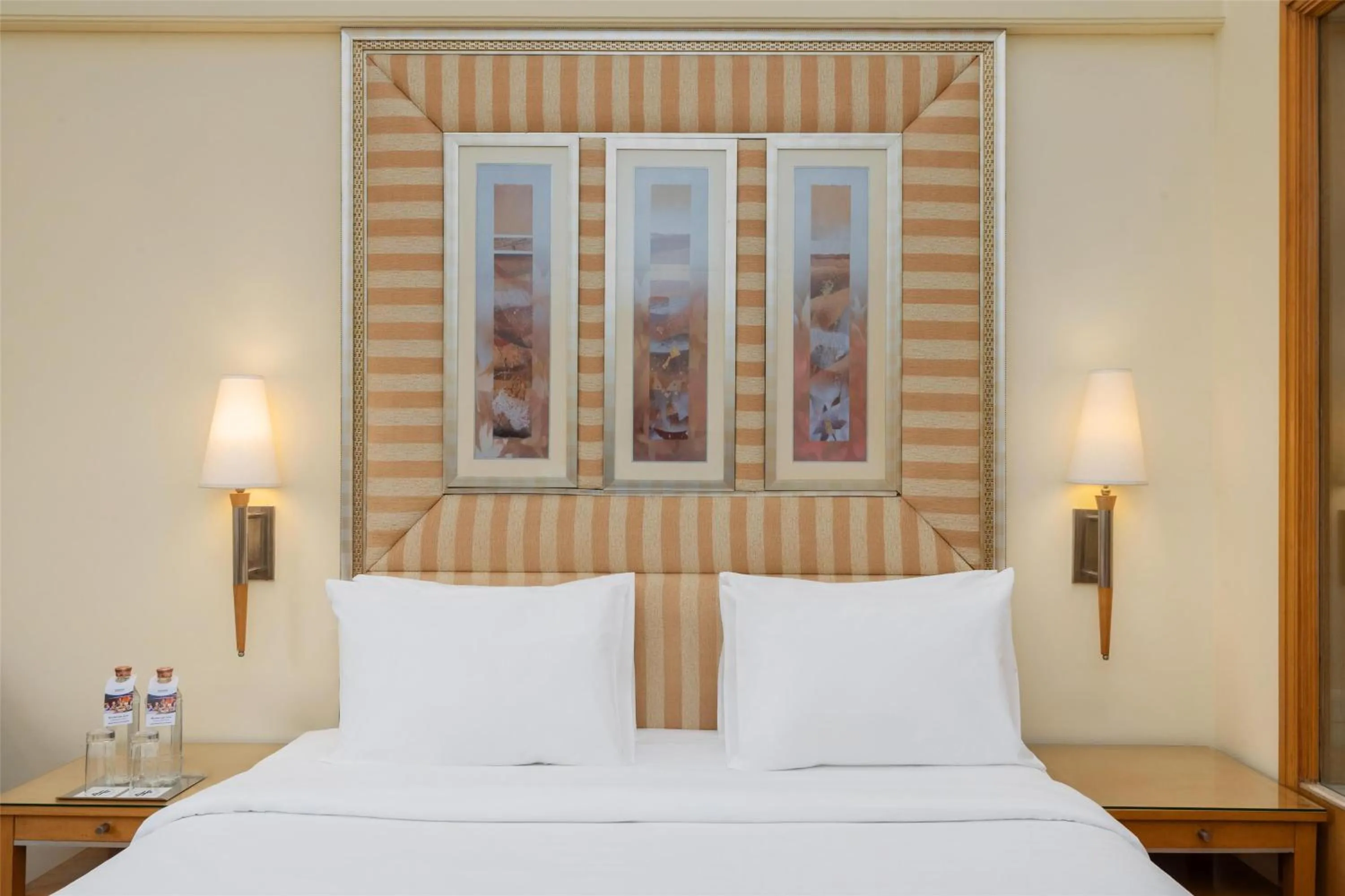 Bedroom, Bed in Park Plaza Gurgaon