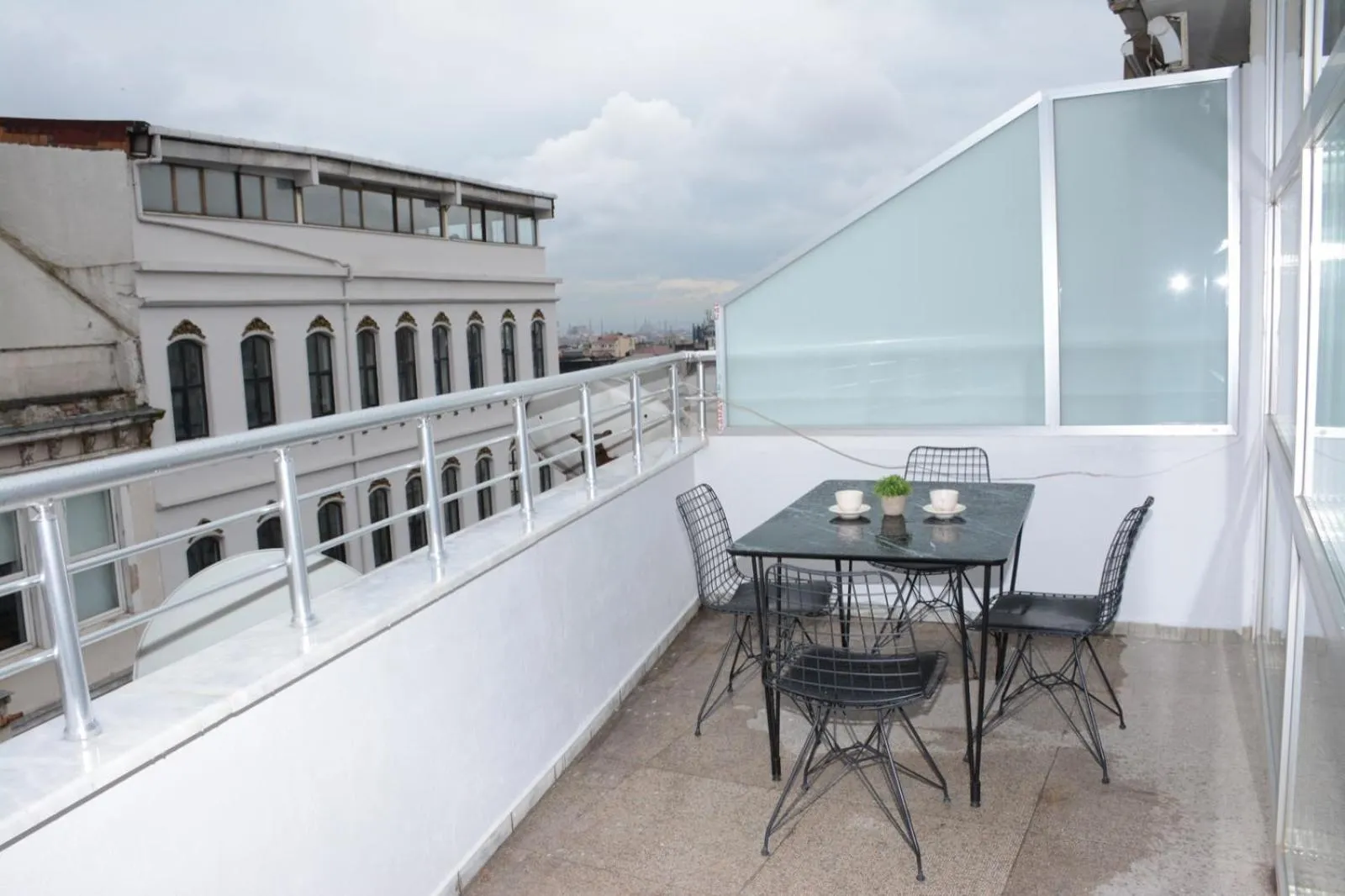 Balcony/Terrace in Taksim Square-La Casa Home Concept