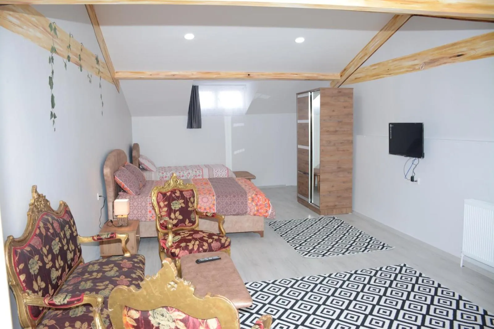 Photo of the whole room in Taksim Square-La Casa Home Concept